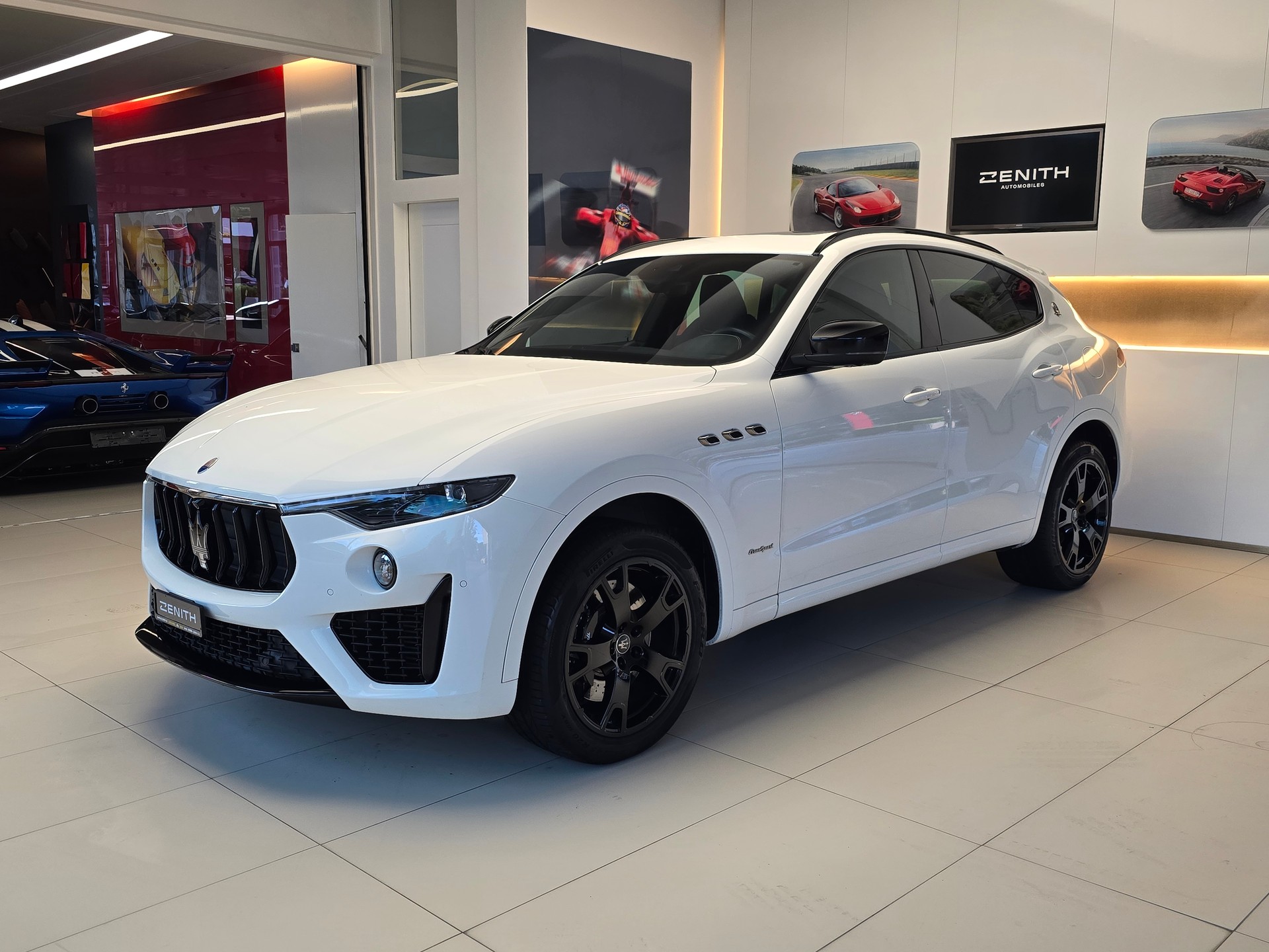 MASERATI Levante S 3.0 V6 GranSport Automatica-image-0