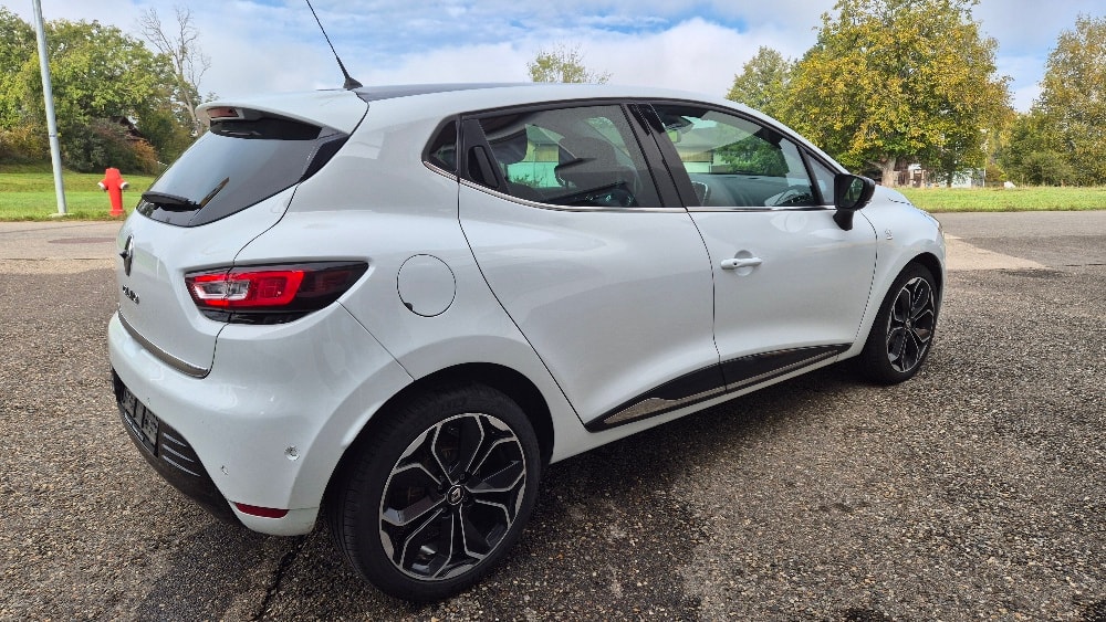 RENAULT Clio 1.2 16V T 90th Anniversary-image-4