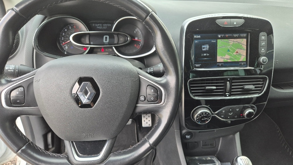 RENAULT Clio 1.2 16V T 90th Anniversary-image-6