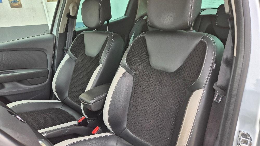 RENAULT Clio 1.2 16V T 90th Anniversary-image-5