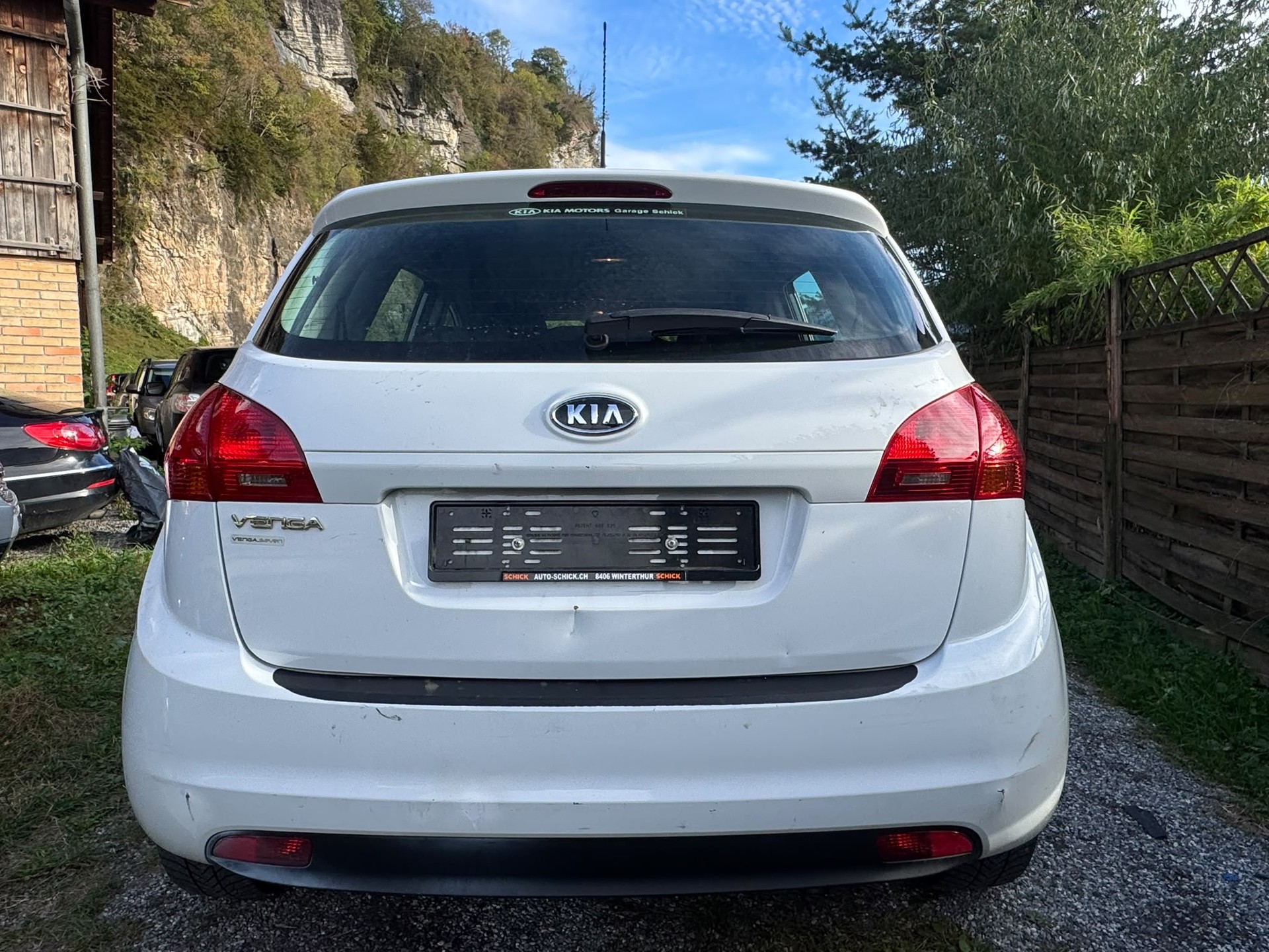 KIA Venga 1.6 CVVT Style Automatic-image-2