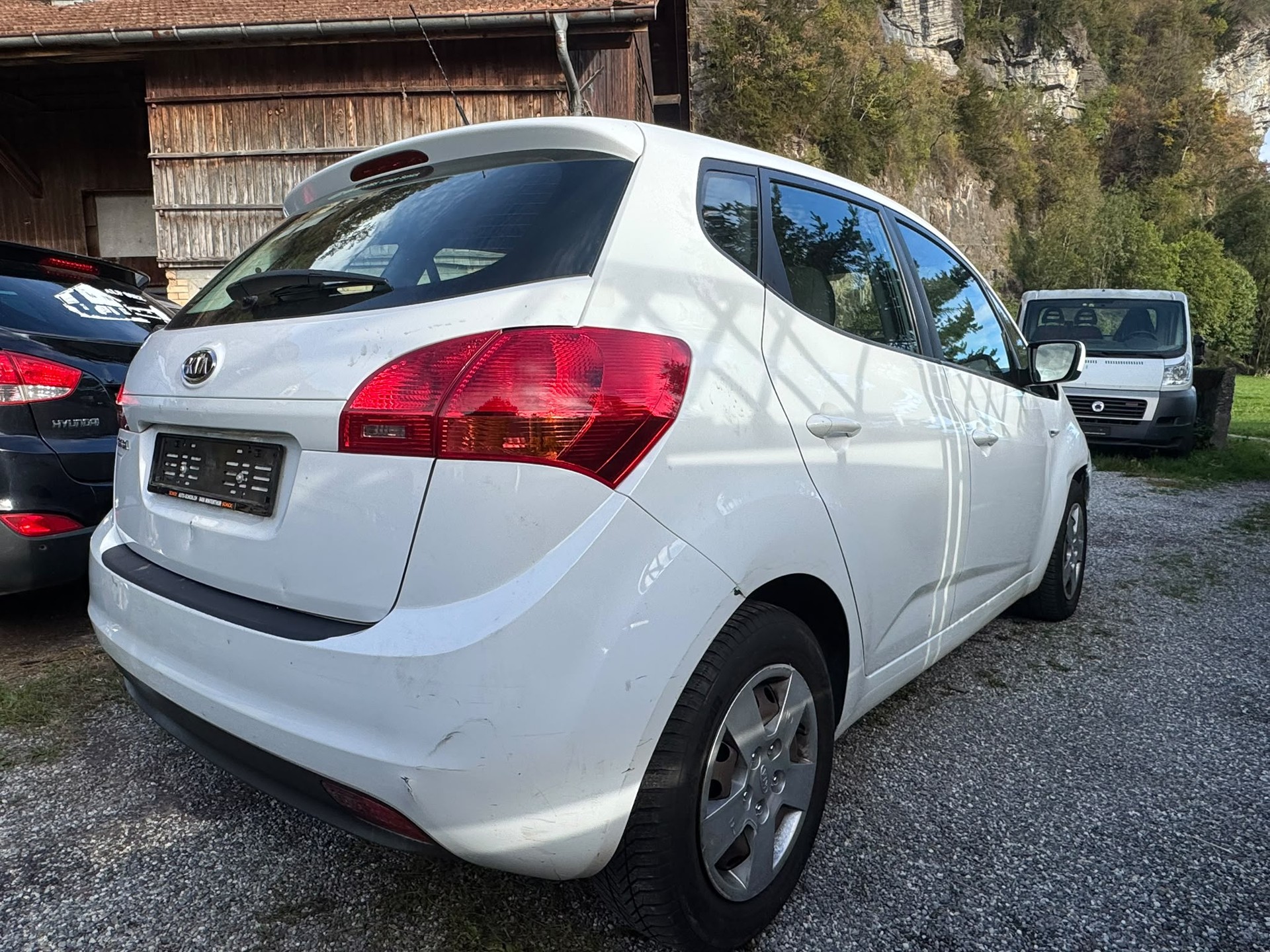 KIA Venga 1.6 CVVT Style Automatic-image-3