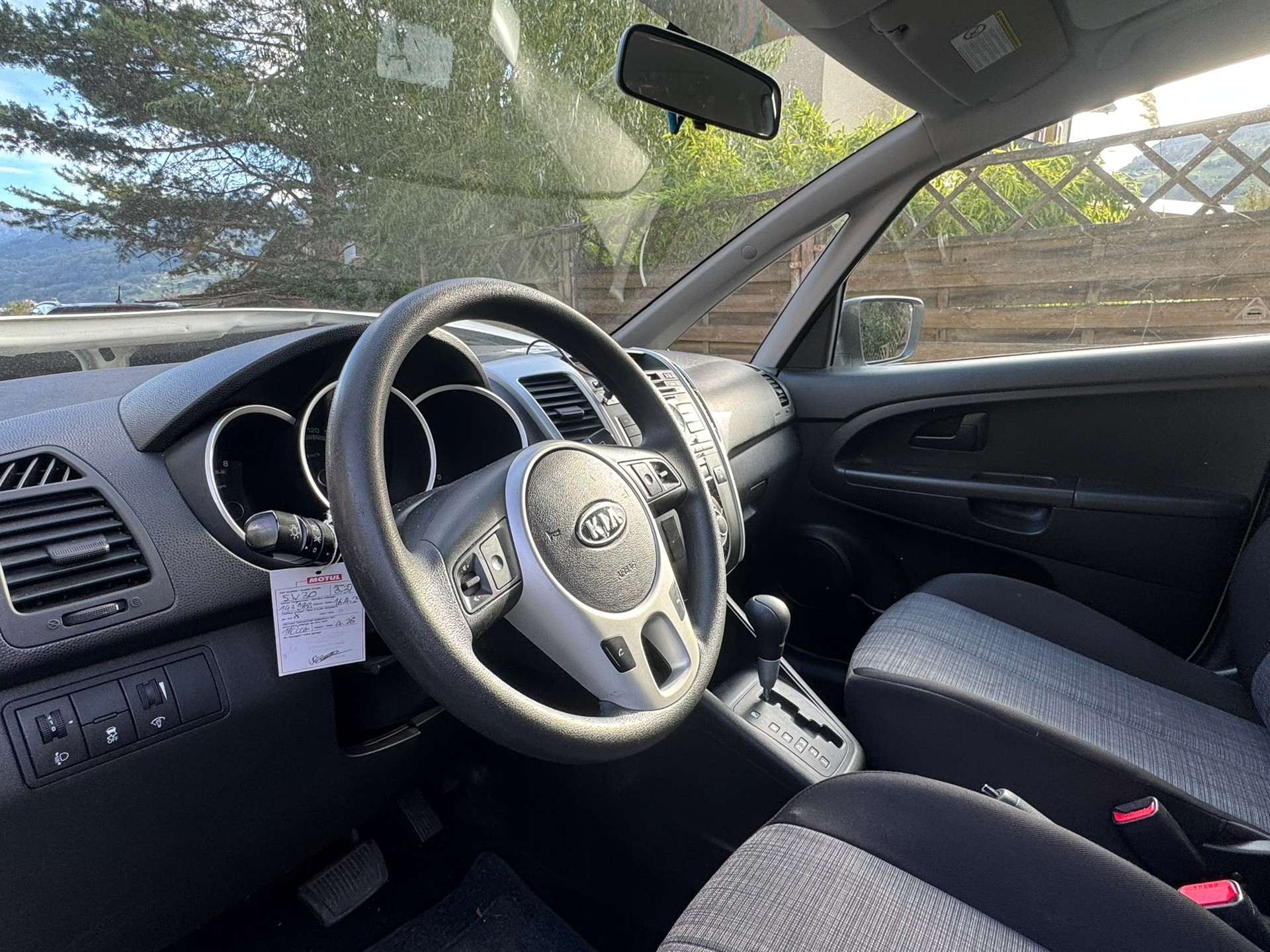 KIA Venga 1.6 CVVT Style Automatic-image-6