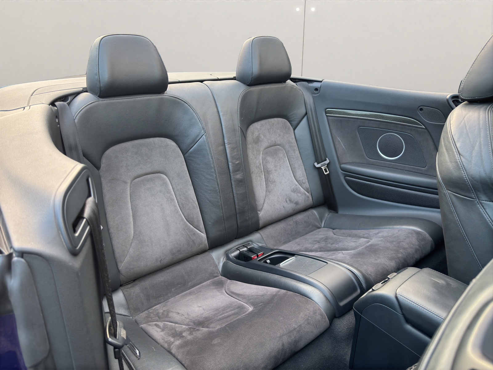 AUDI S5 Cabrio 3.0 TFSI quattro S-tronic-image-15