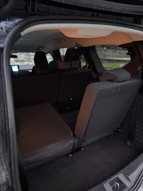 DACIA Jogger TCe 110 Extreme-image-4