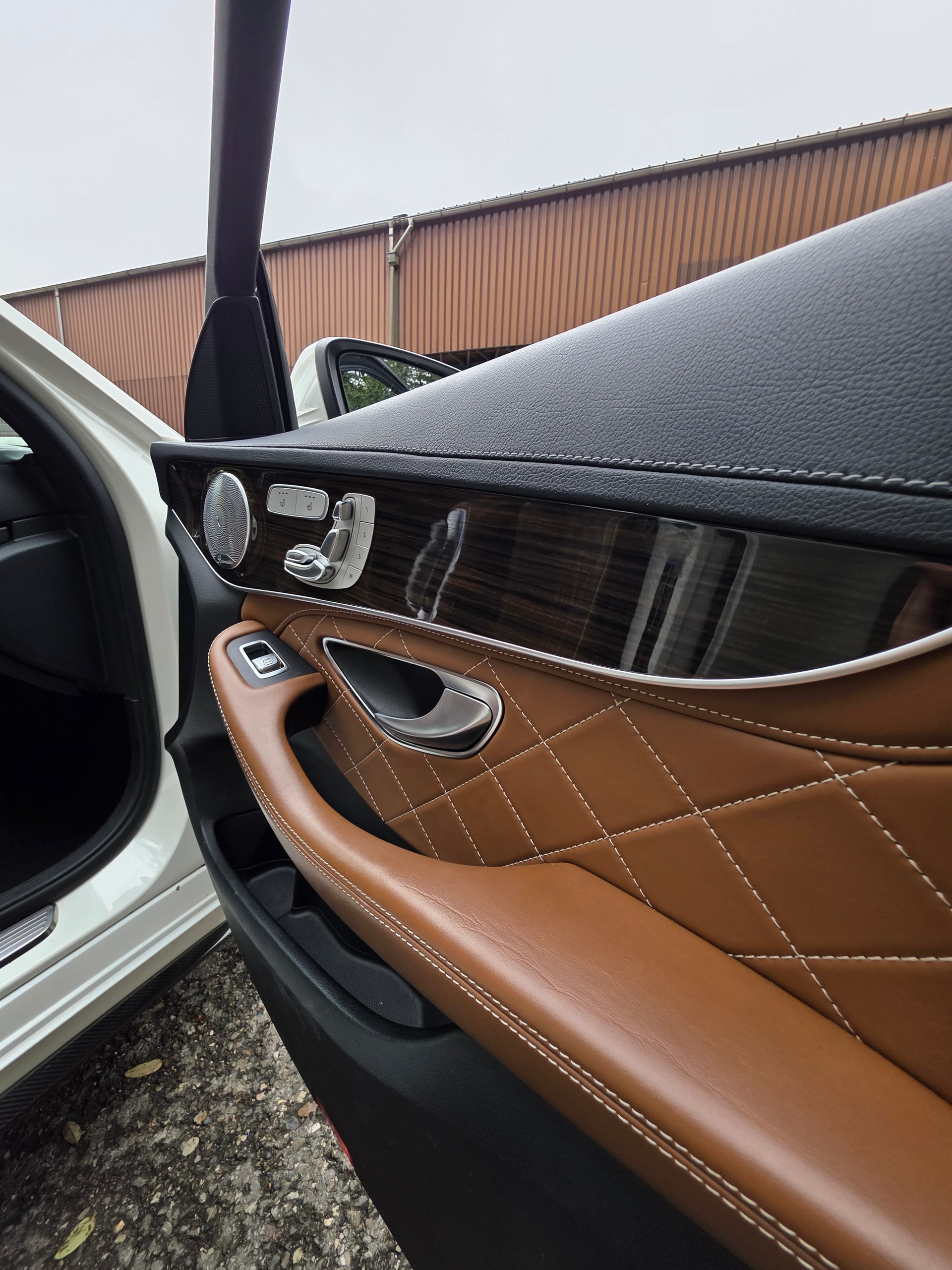MERCEDES-BENZ C 63 S AMG Speedshift-image-10