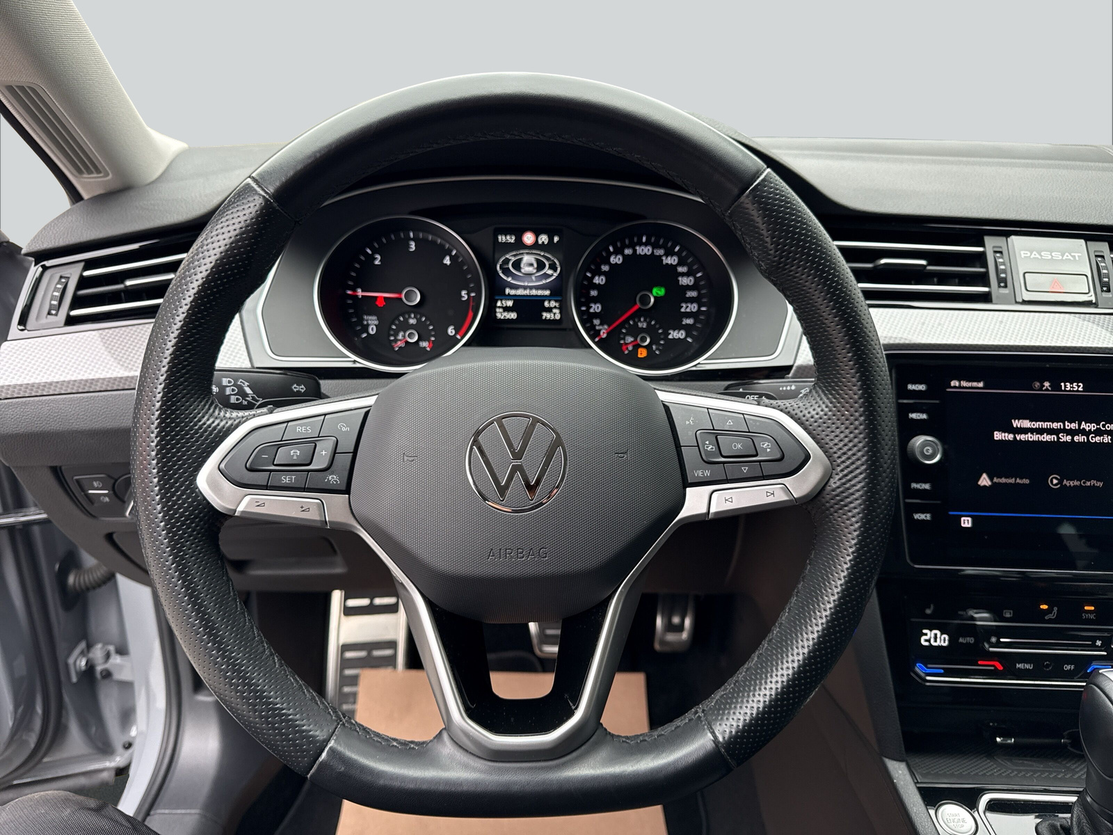 VW Passat Alltrack 2.0 TDI 4Motion DSG-image-13