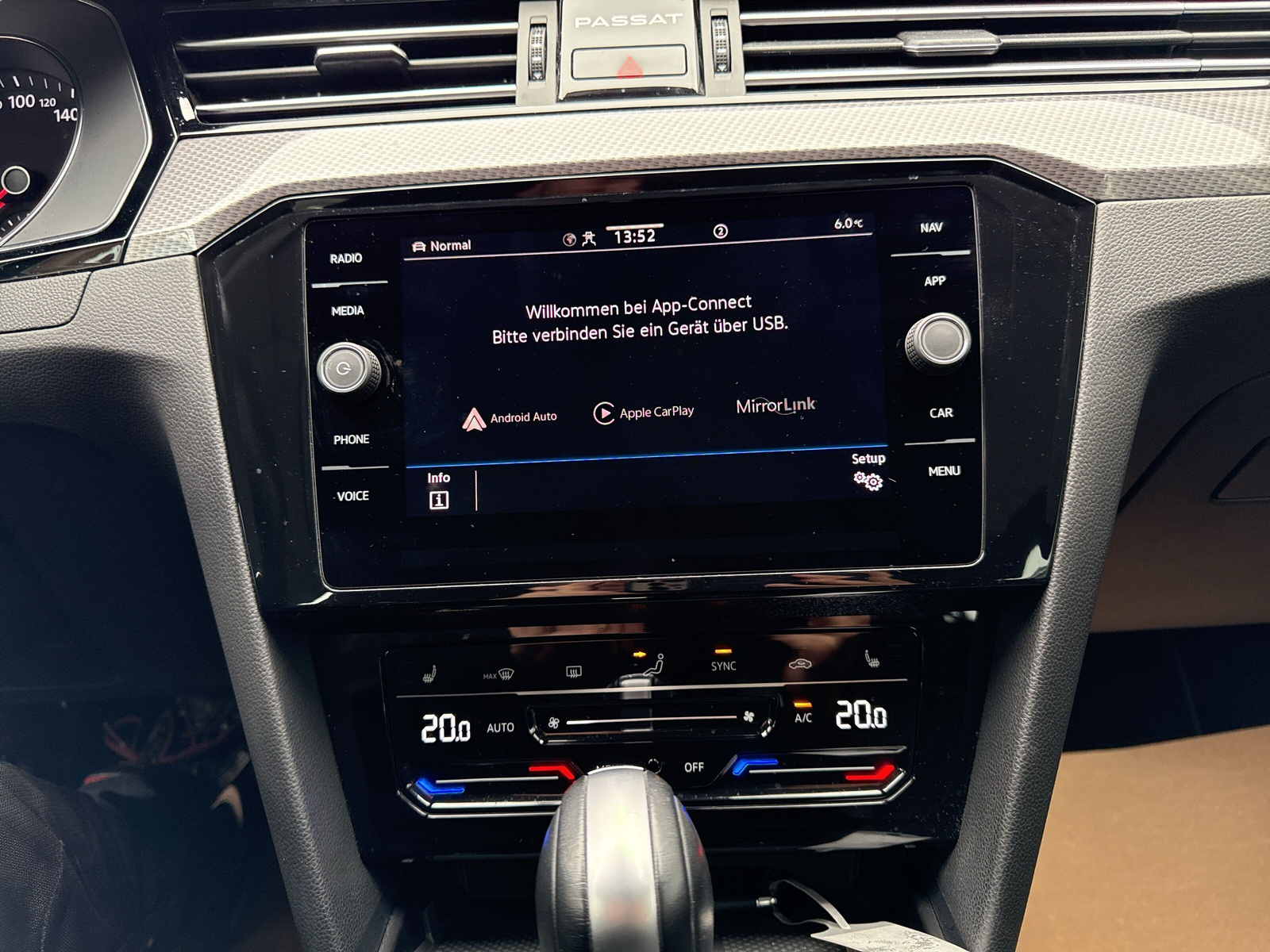 VW Passat Alltrack 2.0 TDI 4Motion DSG-image-15