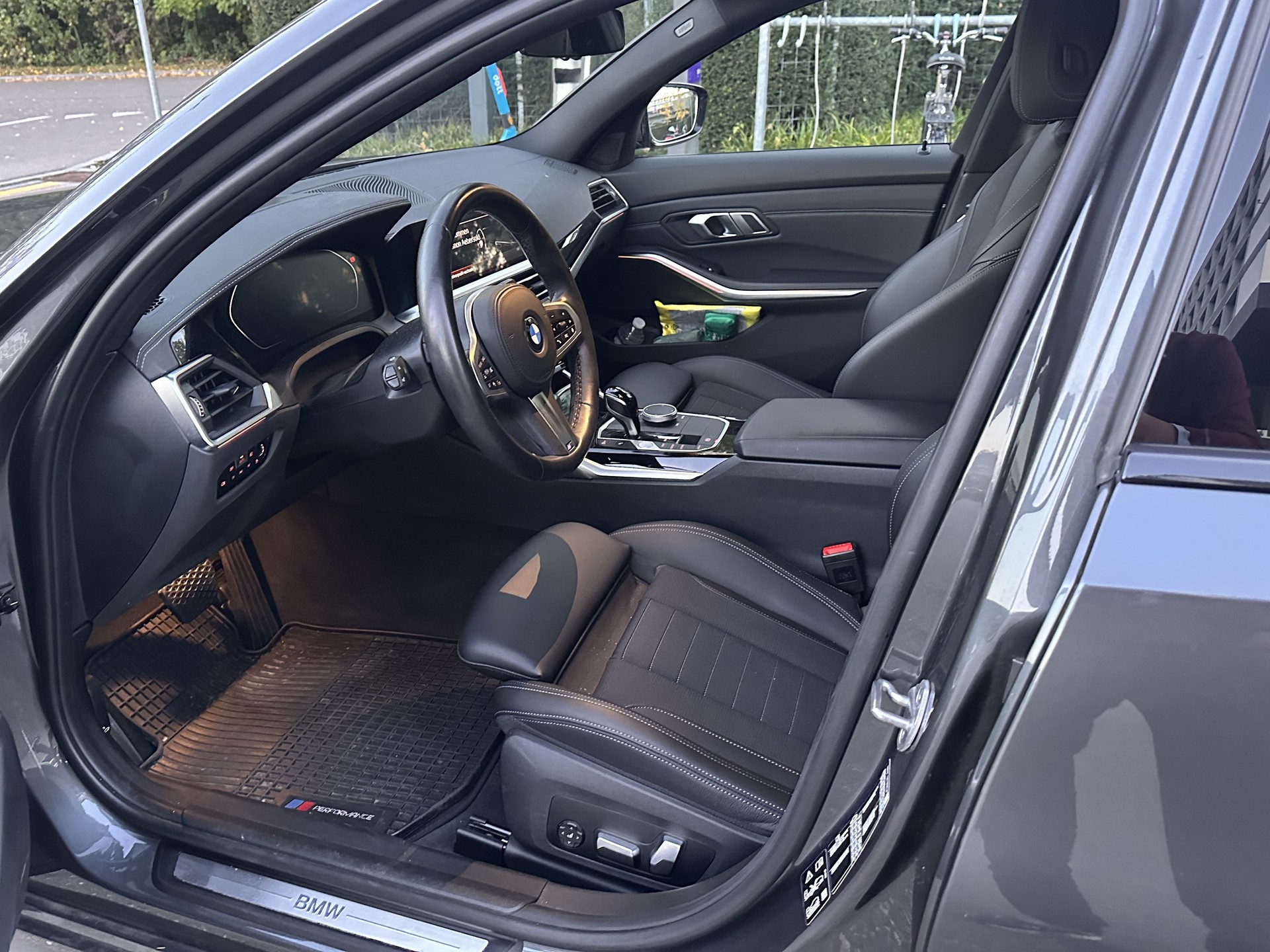 BMW 320d xDrive SAG-image-4