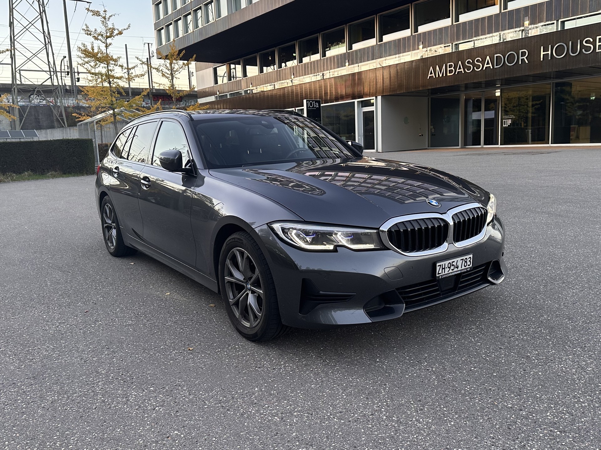 BMW 320d xDrive SAG-image-0