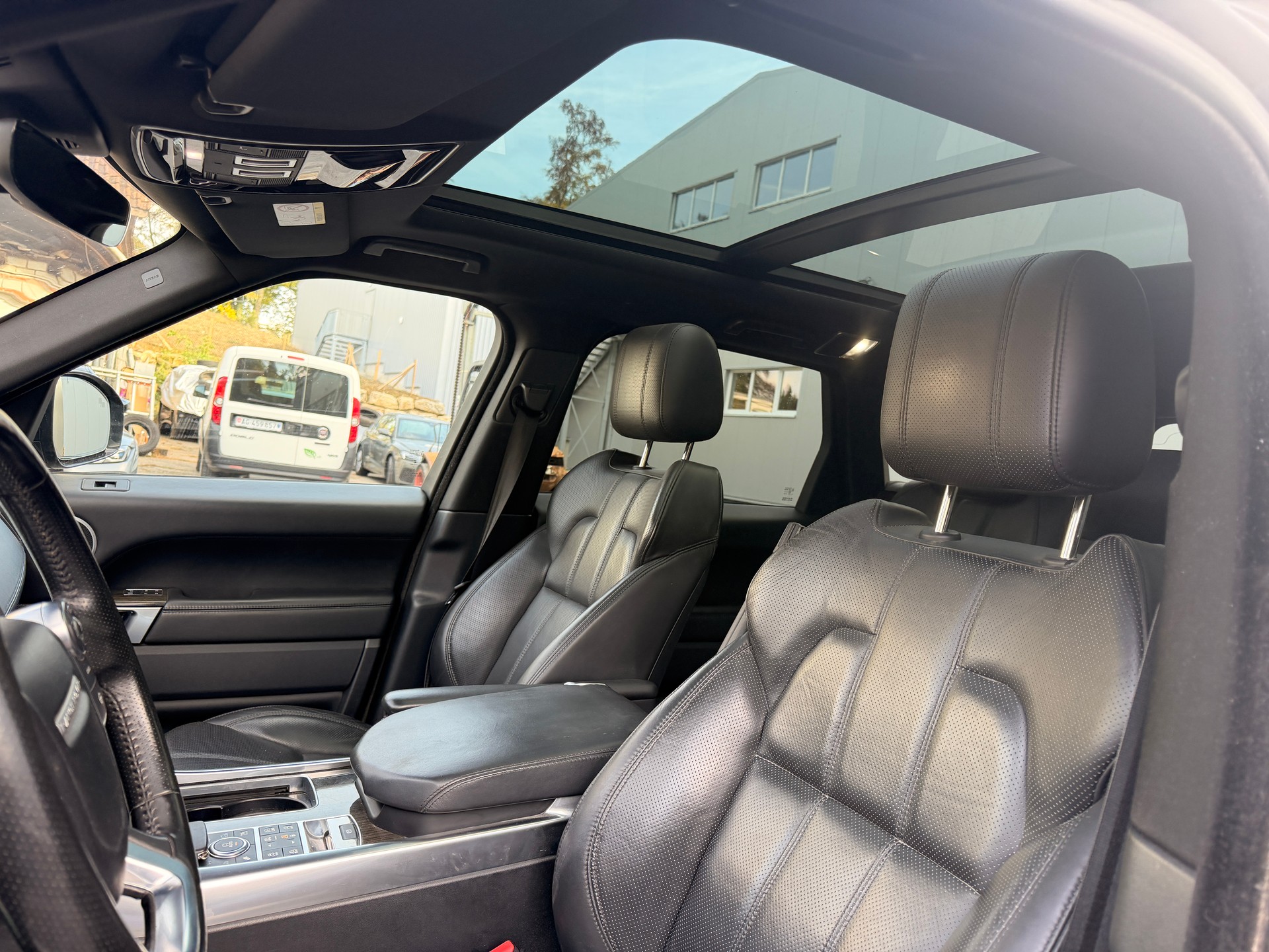 LAND ROVER Range Rover Sport 4.4 SDV8 HSE Dynamic Automatic-image-8