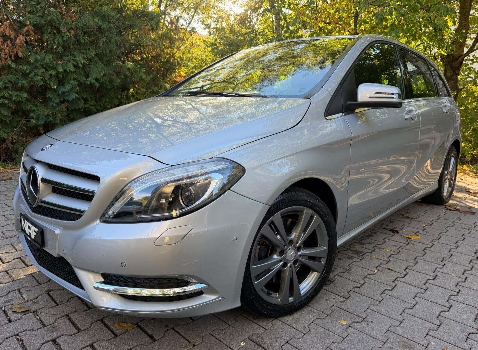 MERCEDES-BENZ B 220 4Matic 7G-DCT-image-0