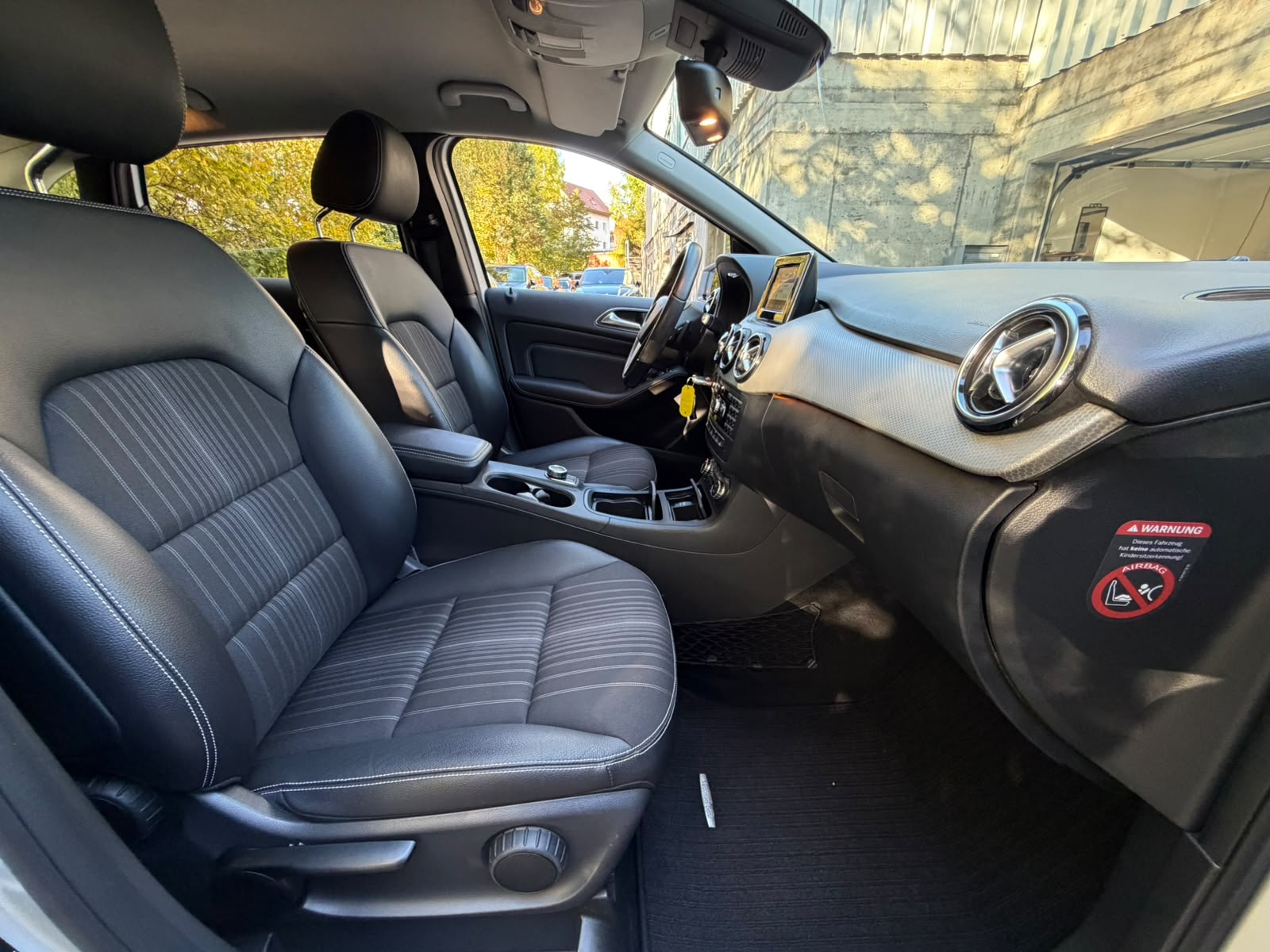 MERCEDES-BENZ B 220 4Matic 7G-DCT-image-15