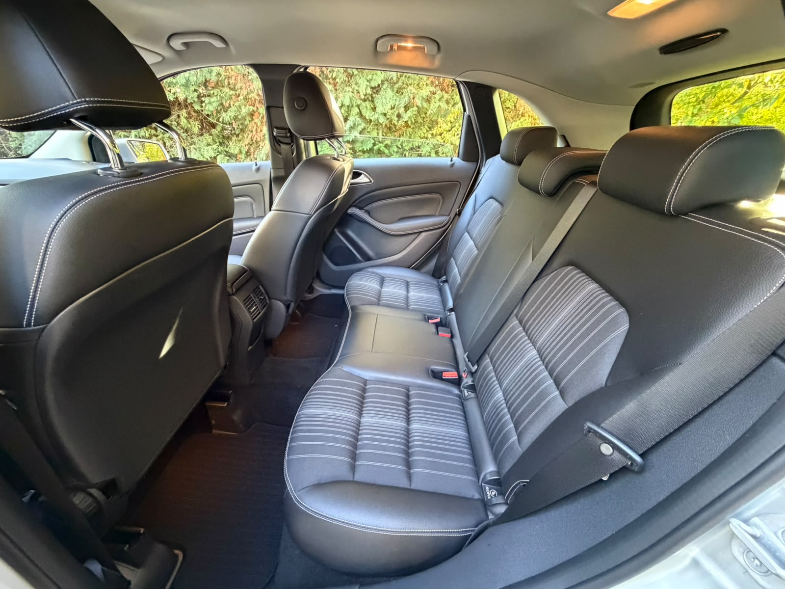 MERCEDES-BENZ B 220 4Matic 7G-DCT-image-12