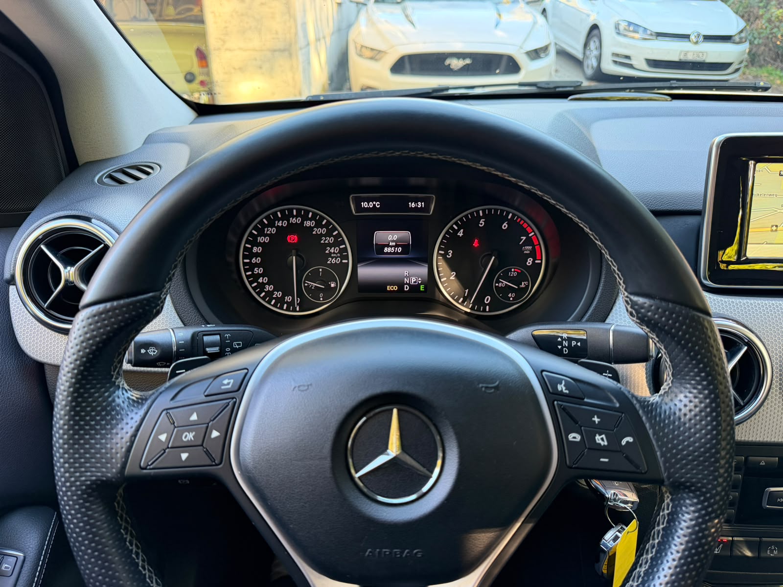 MERCEDES-BENZ B 220 4Matic 7G-DCT-image-24
