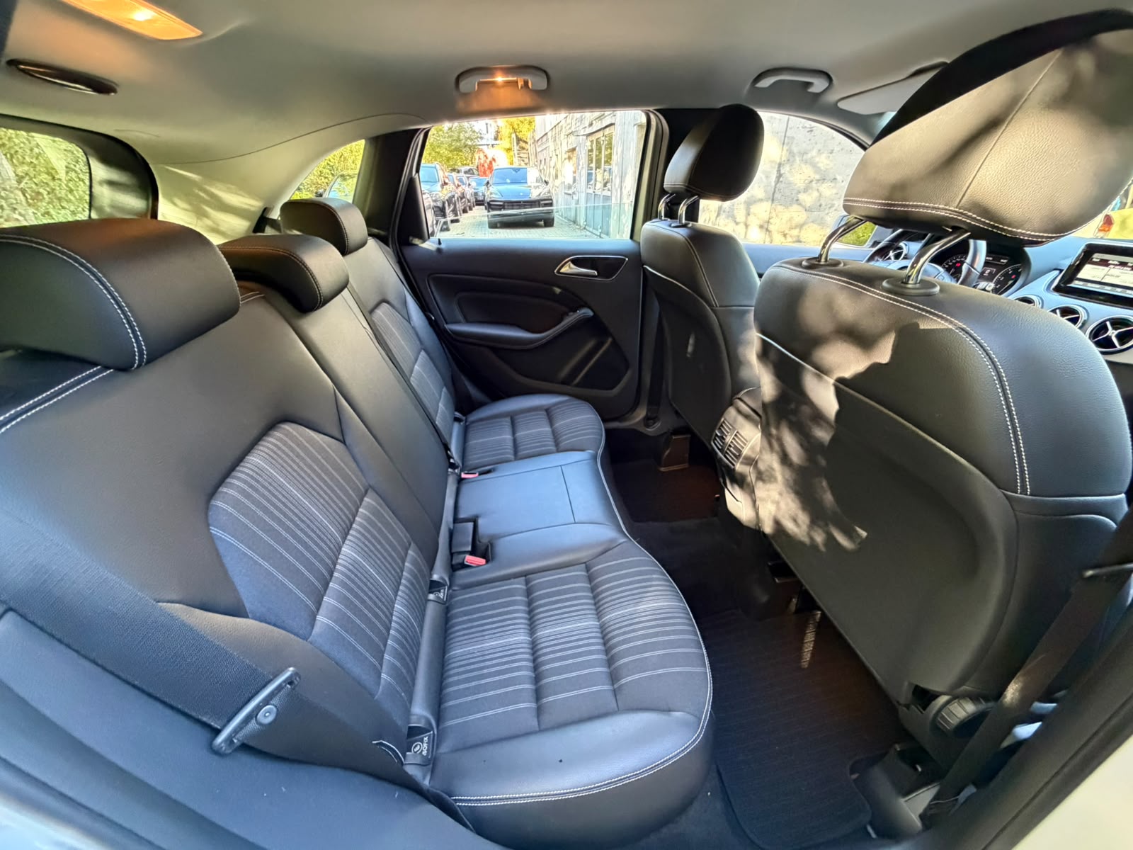 MERCEDES-BENZ B 220 4Matic 7G-DCT-image-14
