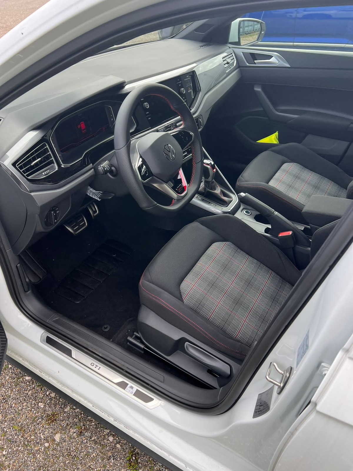 VW Polo 2.0 TSI GTI DSG-image-2