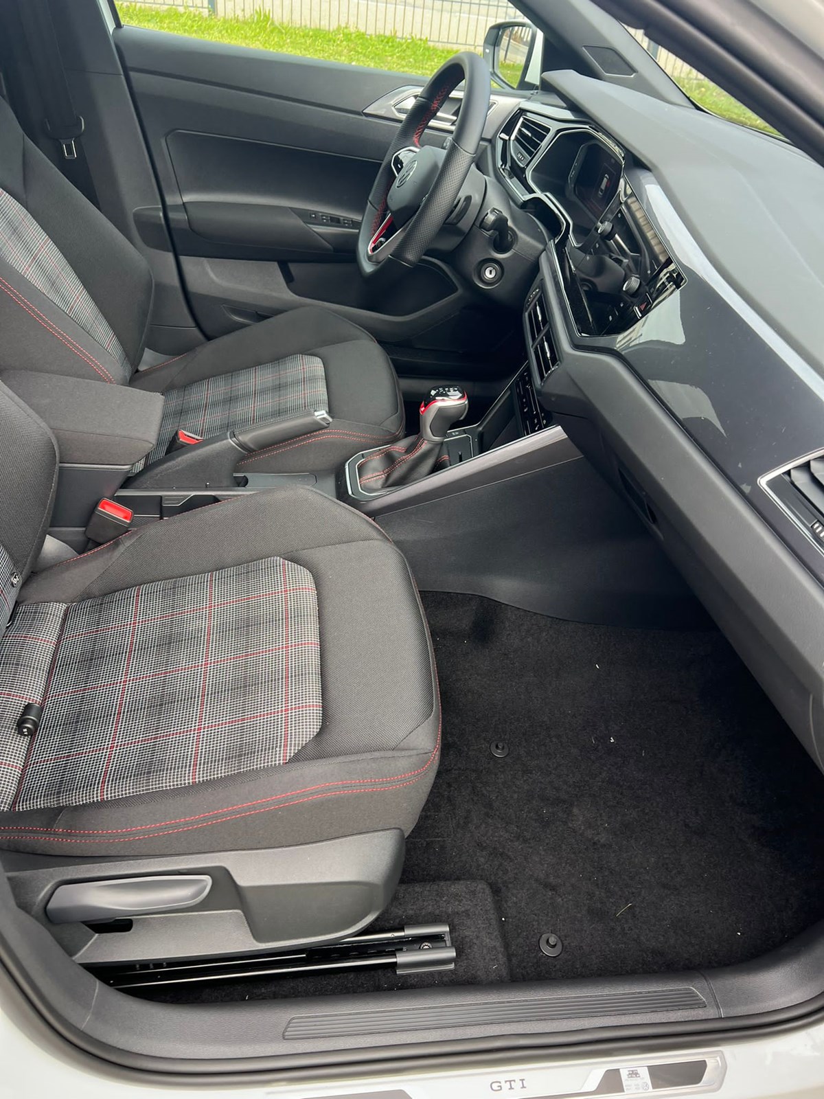 VW Polo 2.0 TSI GTI DSG-image-4