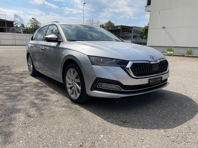 SKODA Octavia Combi 2.0 TDI DSG Style 4x4-image-13