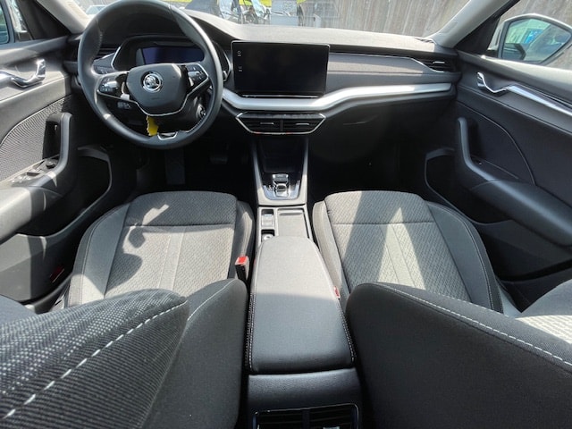 SKODA Octavia Combi 2.0 TDI DSG Style 4x4-image-7