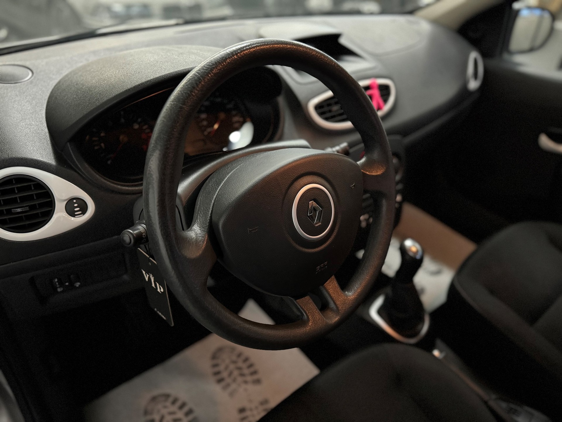 RENAULT Clio 1.2 16V Expression-image-9