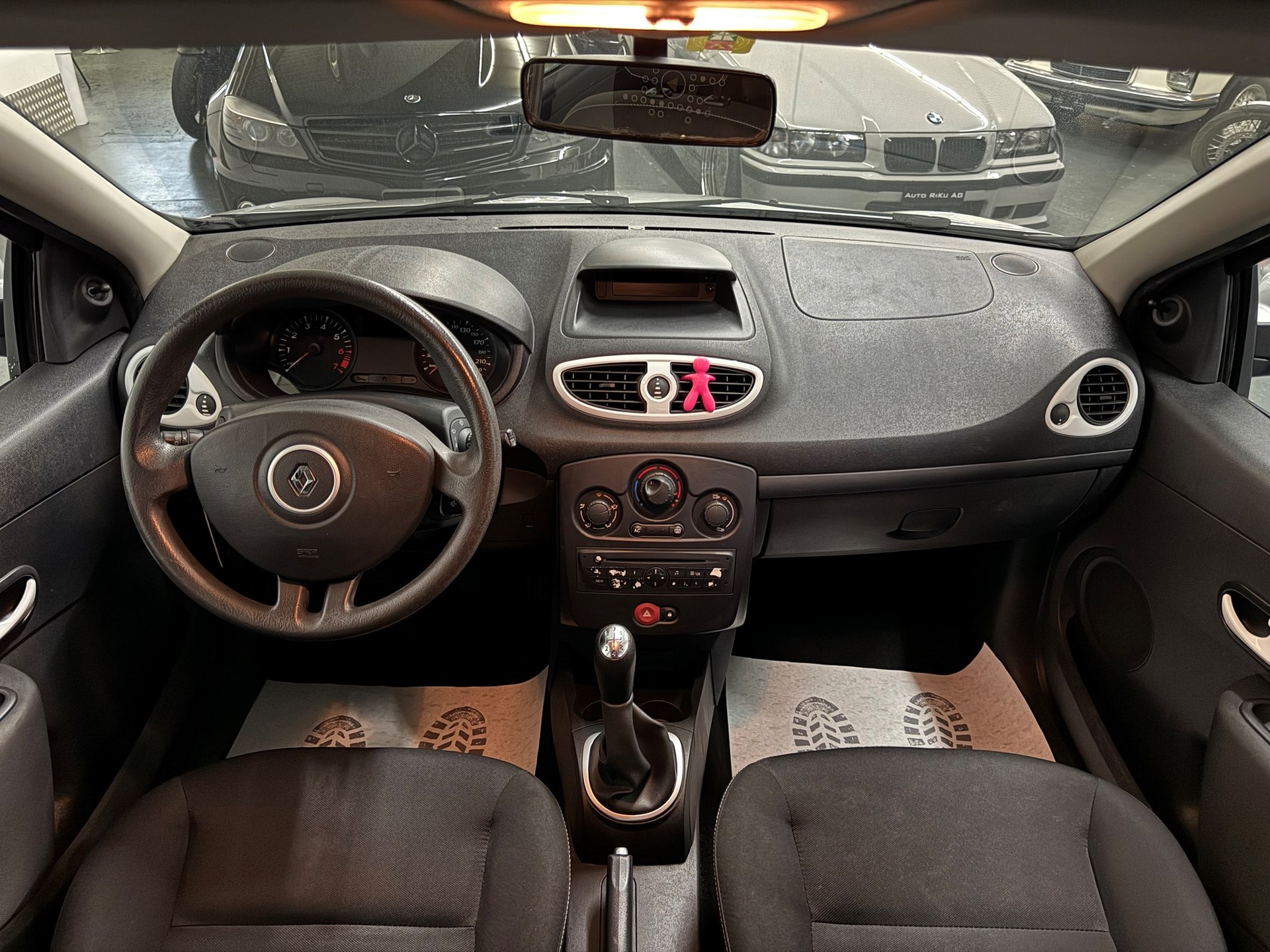 RENAULT Clio 1.2 16V Expression-image-12