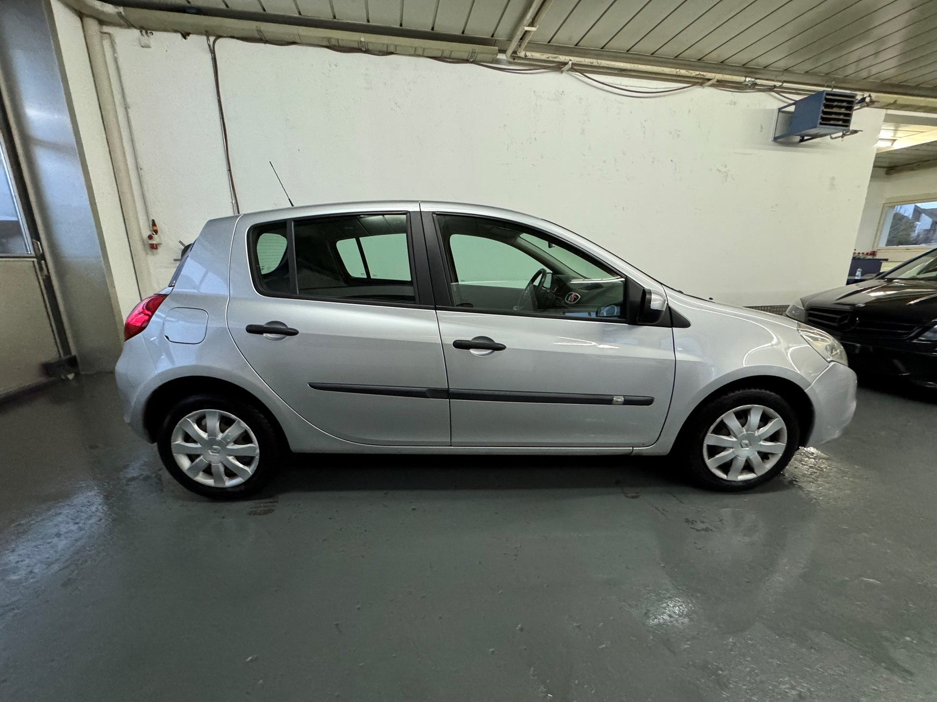RENAULT Clio 1.2 16V Expression-image-5