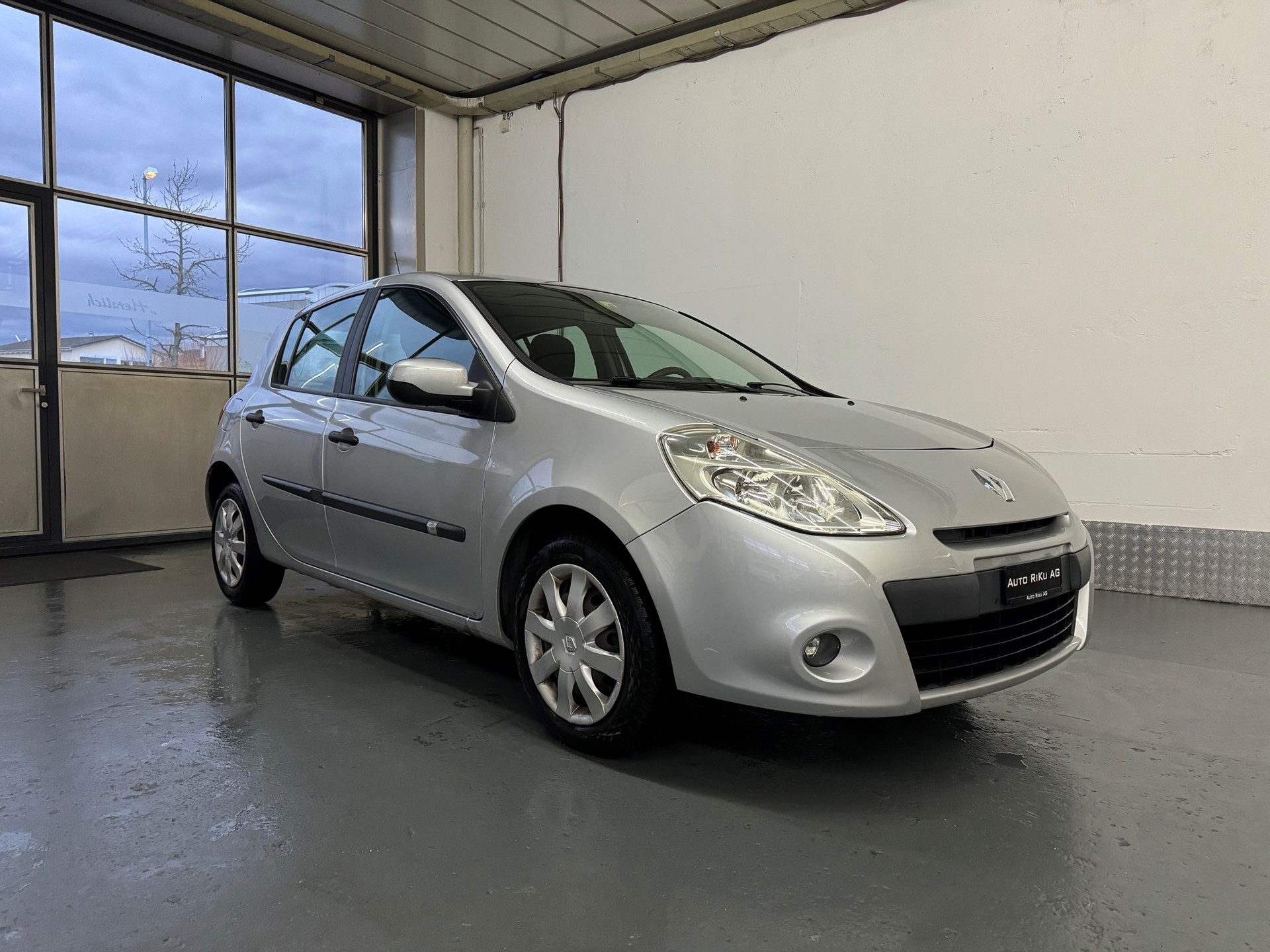 RENAULT Clio 1.2 16V Expression-image-1