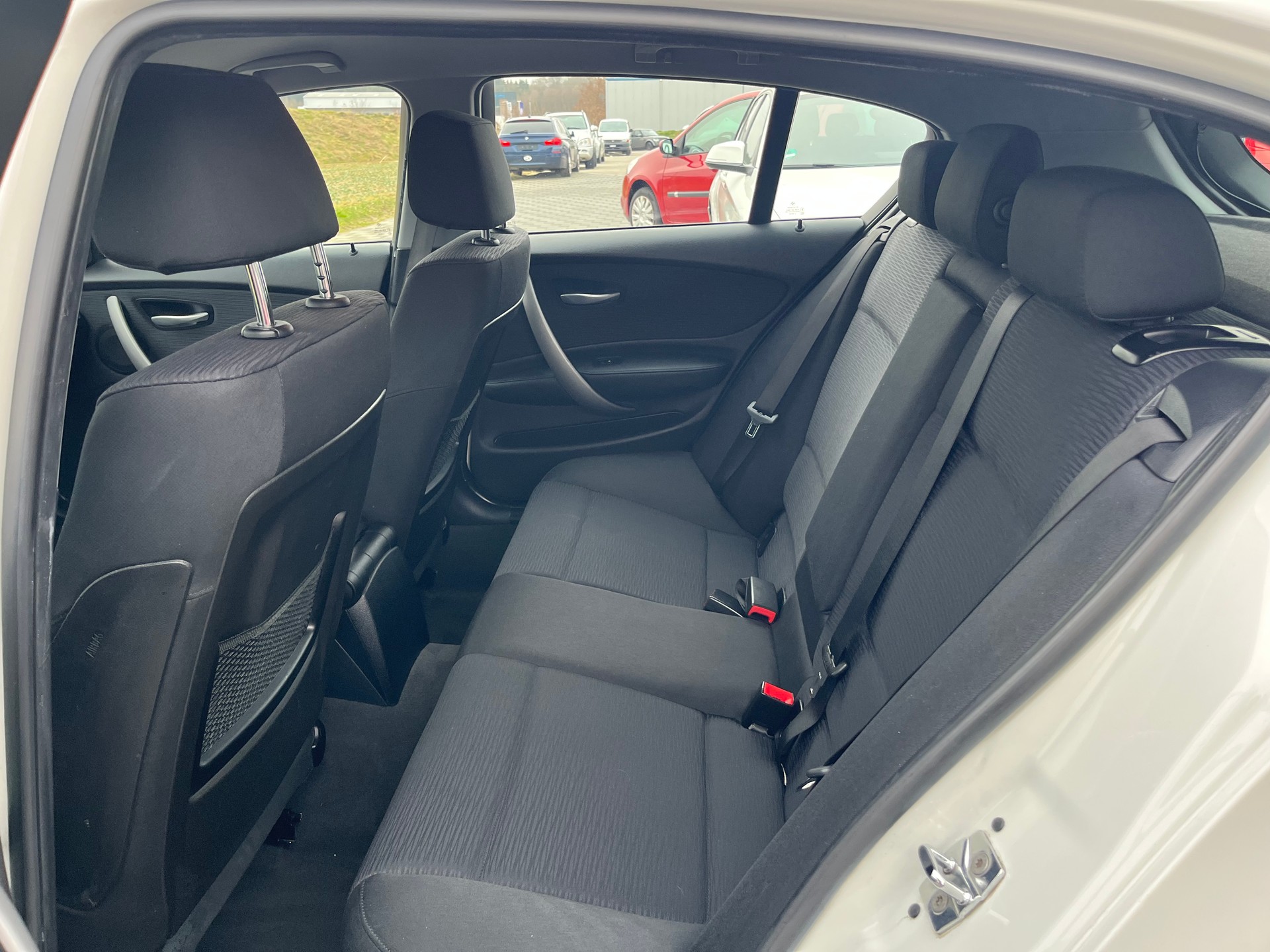 BMW 118d Access-image-11