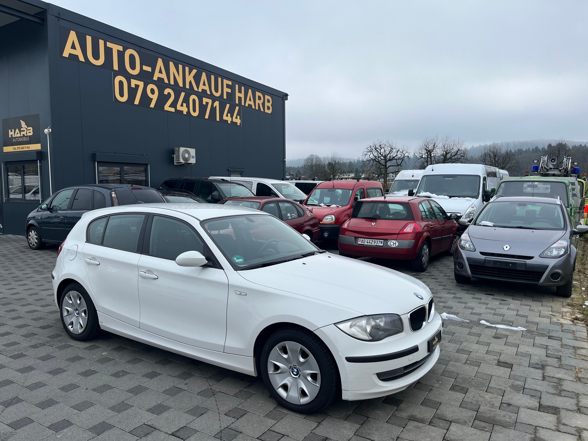 BMW 118d Access-image-0