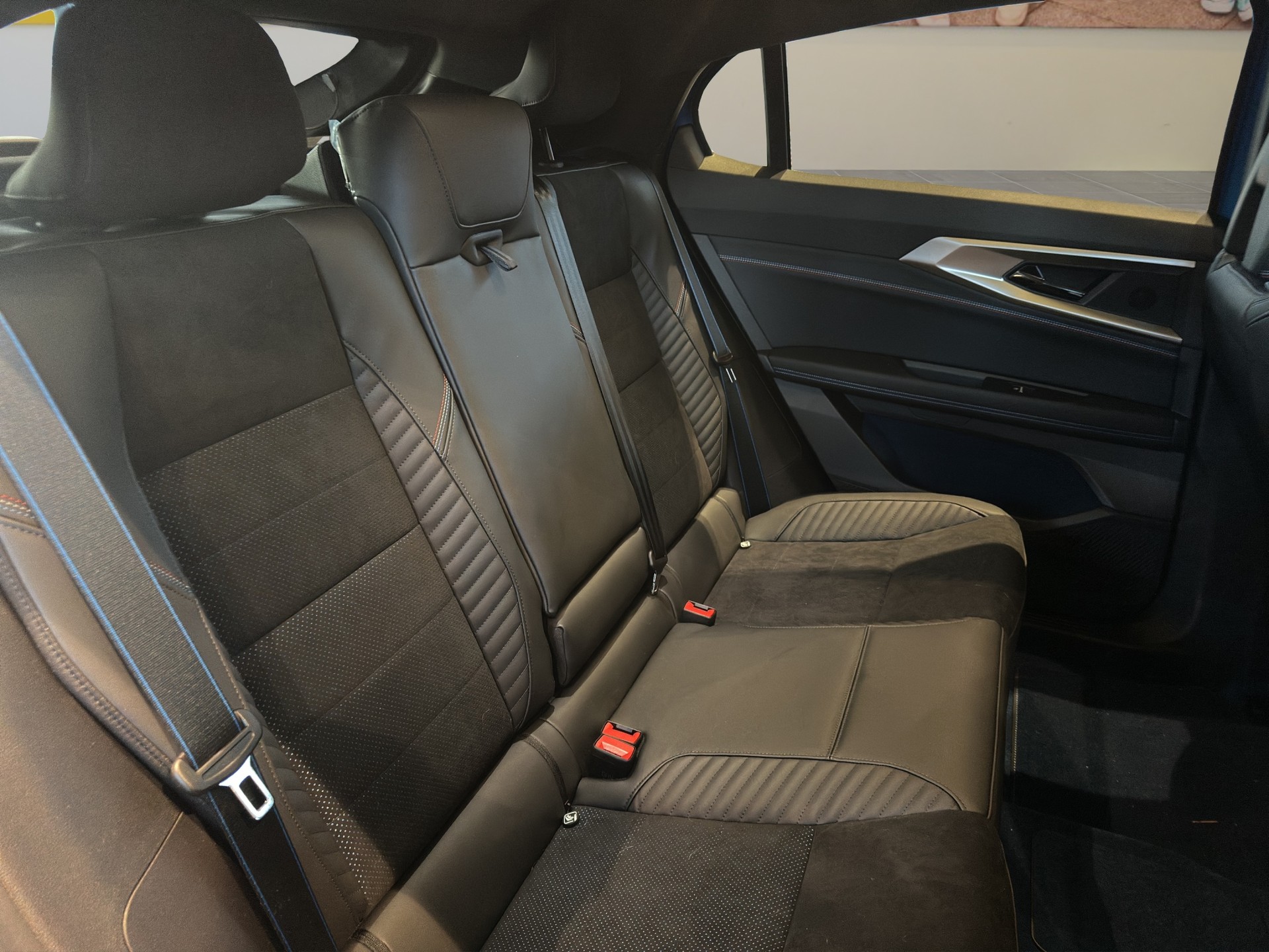 RENAULT Rafale 1.2 E-Tech Plug-in Hybrid 300 4x4 Atelier Alpine-image-17