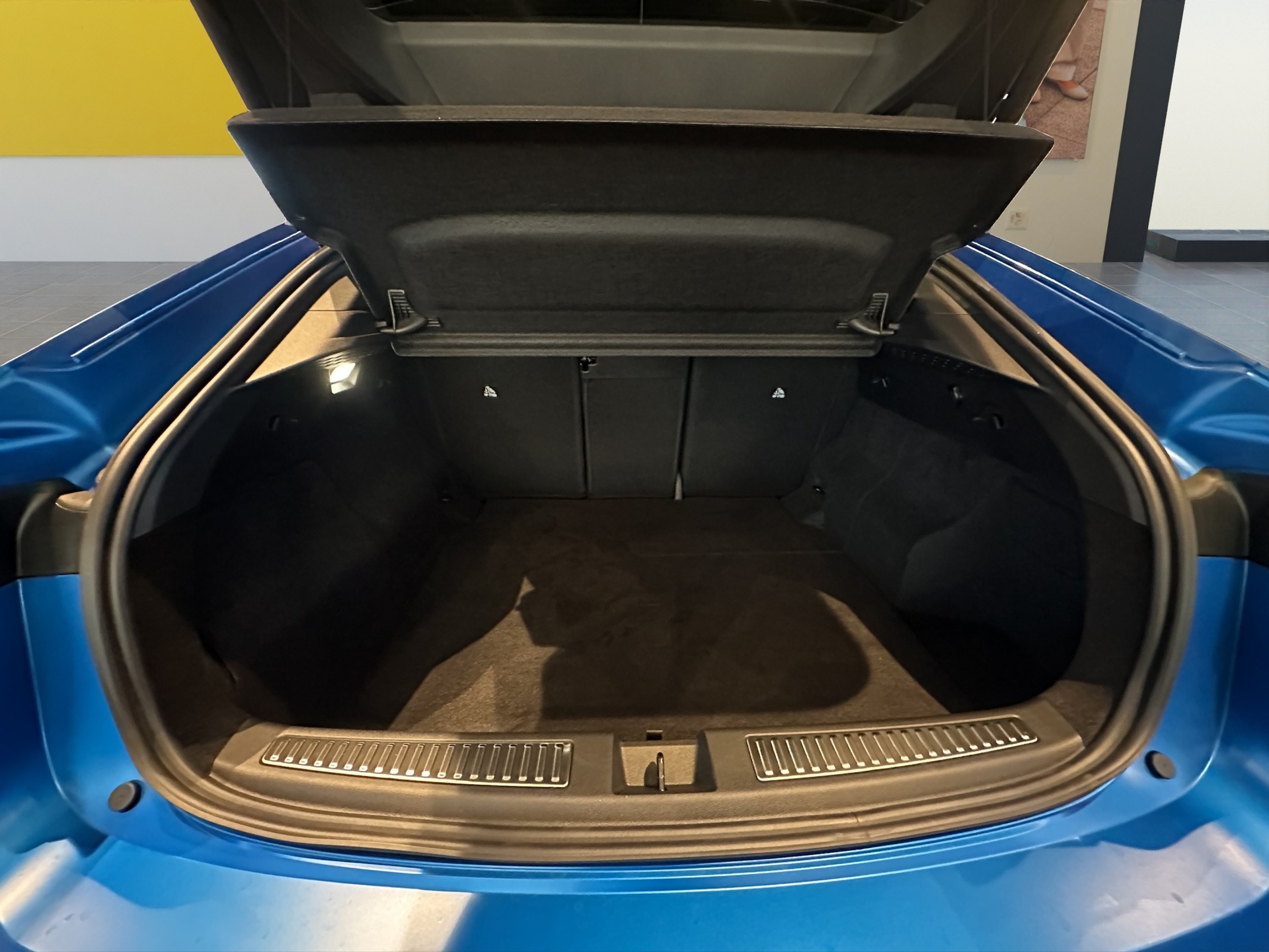 RENAULT Rafale 1.2 E-Tech Plug-in Hybrid 300 4x4 Atelier Alpine-image-8