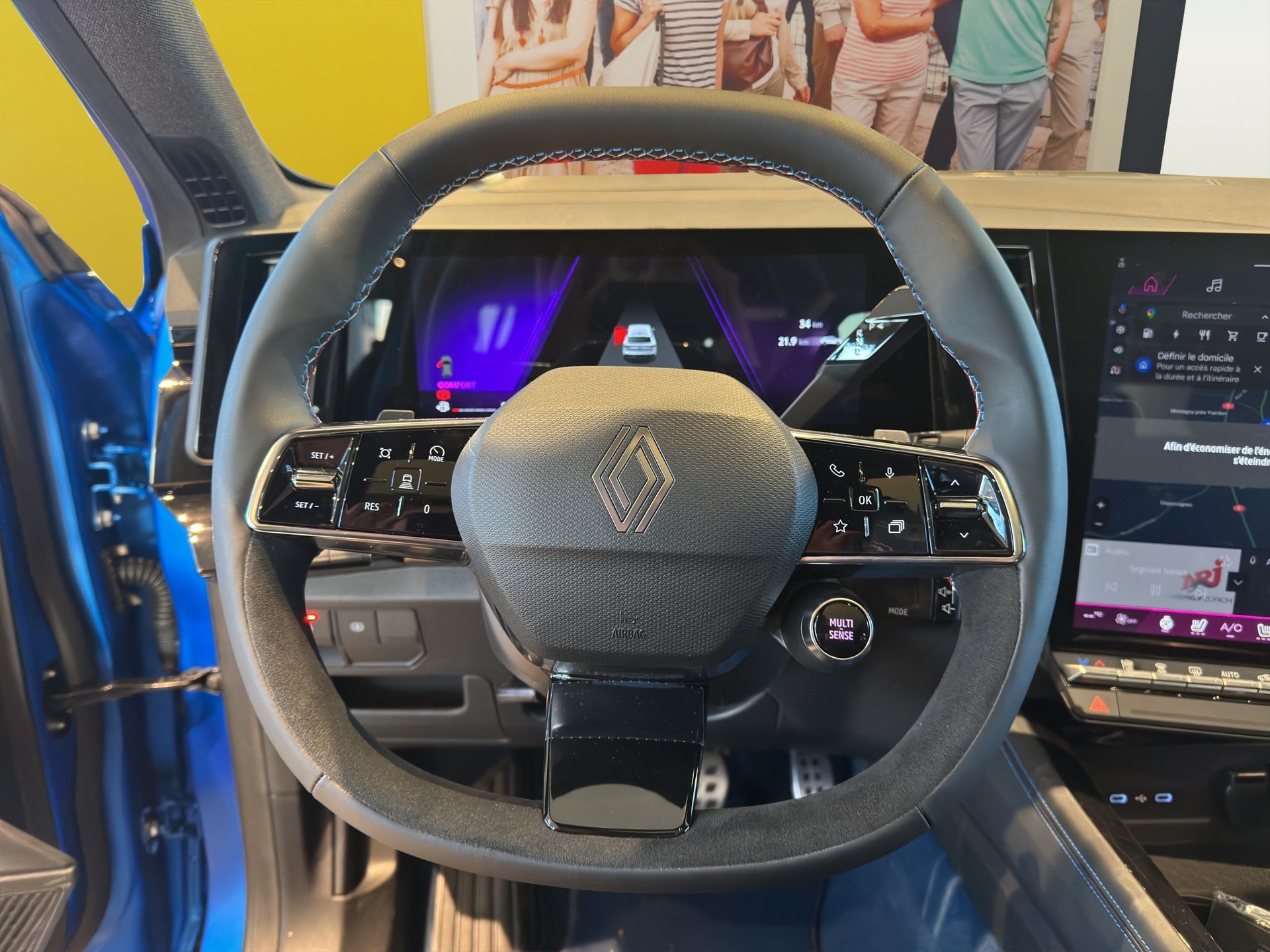 RENAULT Rafale 1.2 E-Tech Plug-in Hybrid 300 4x4 Atelier Alpine-image-13