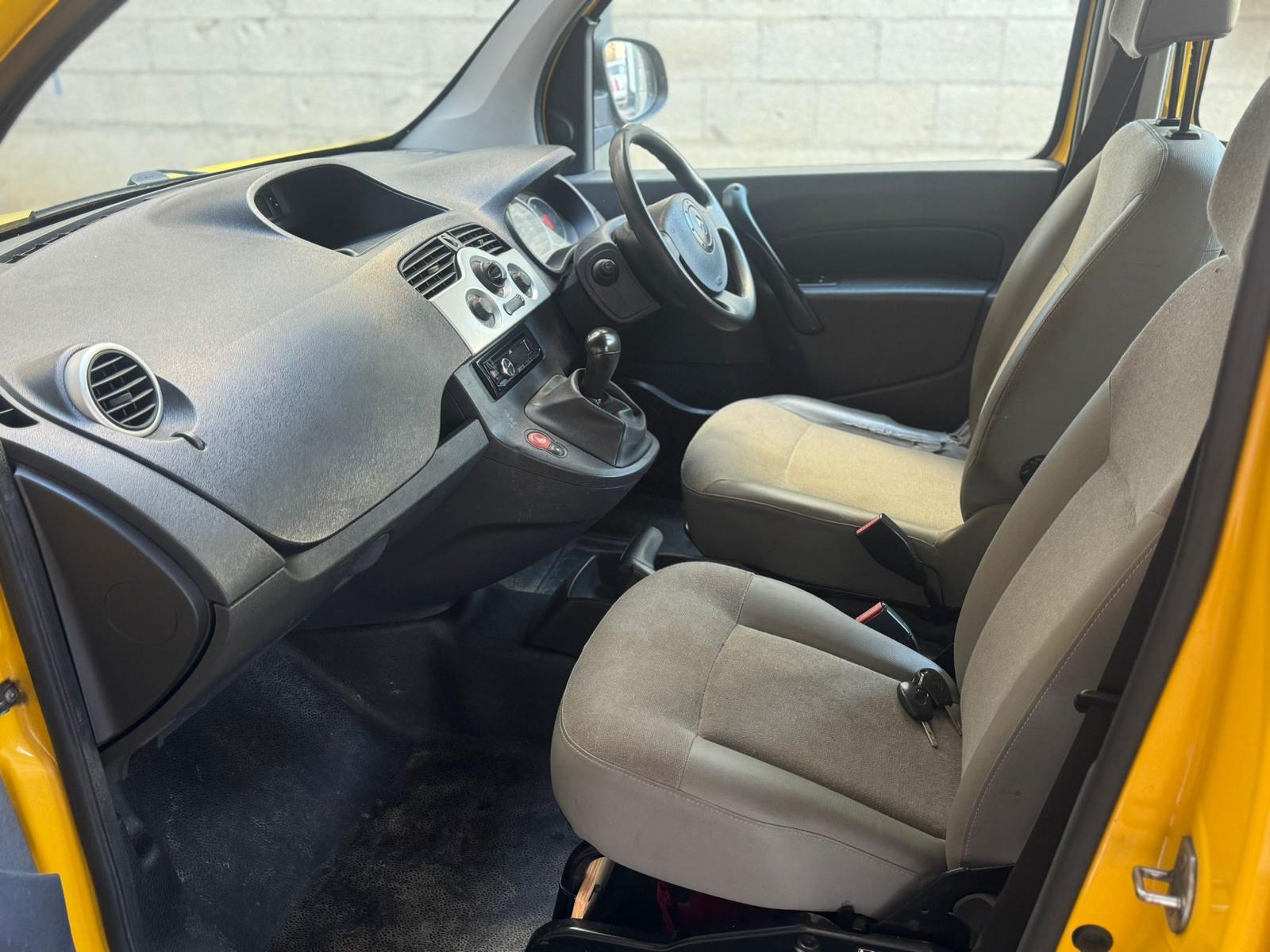 RENAULT Kangoo 1.6 105 Business A-image-7