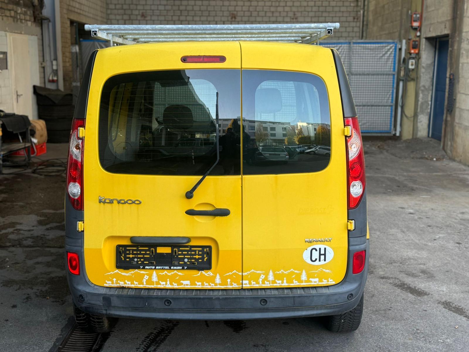 RENAULT Kangoo 1.6 105 Business A-image-5