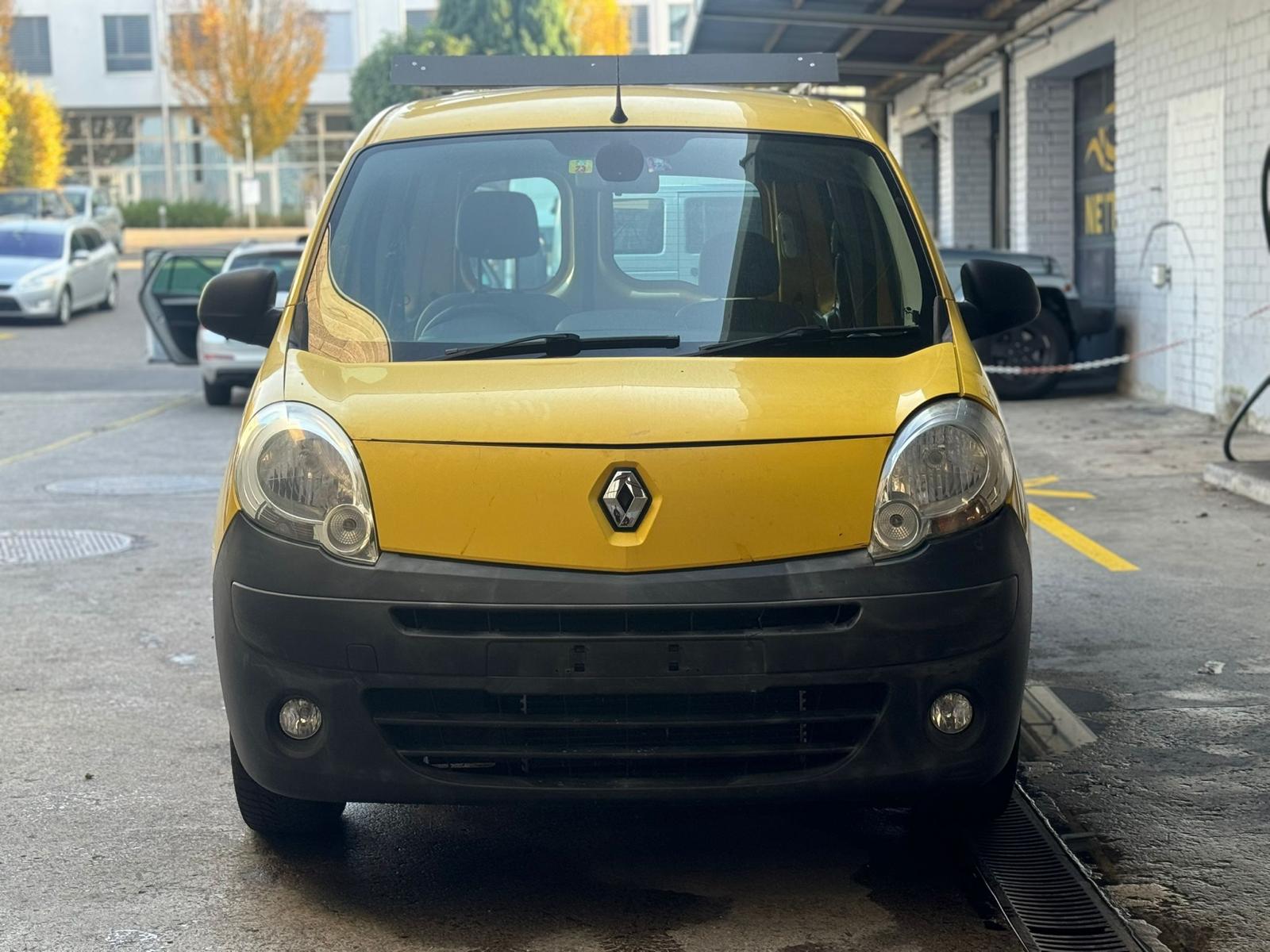 RENAULT Kangoo 1.6 105 Business A-image-2