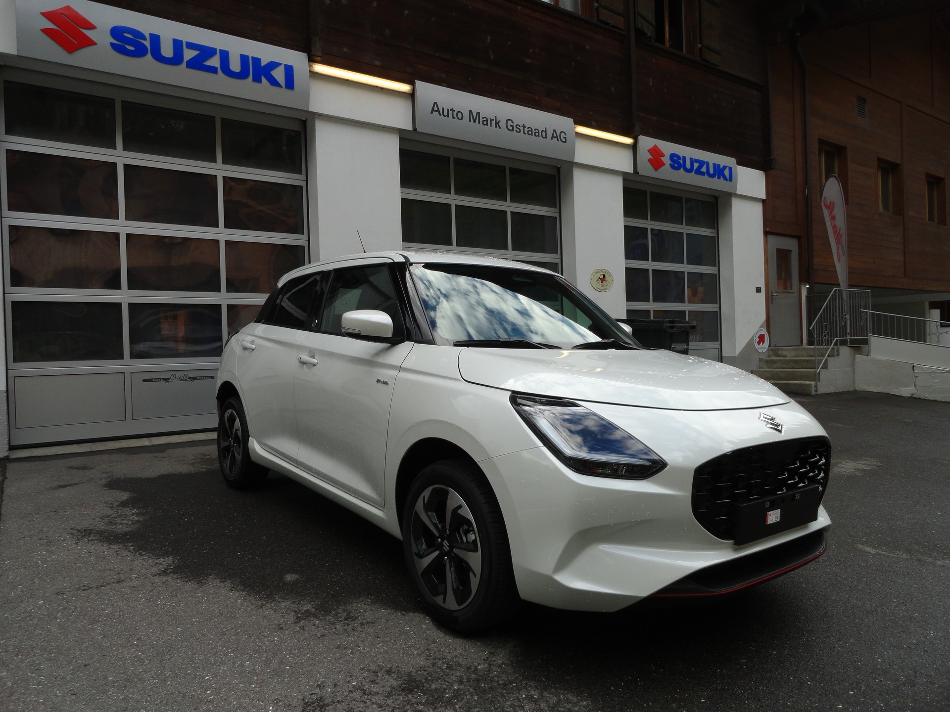 SUZUKI Swift 1.2 Tradizio Top Hybrid 4x4-image-0