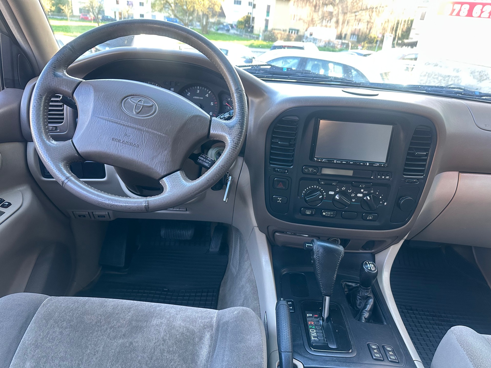 TOYOTA Land Cruiser 500 4.2 TD-image-7