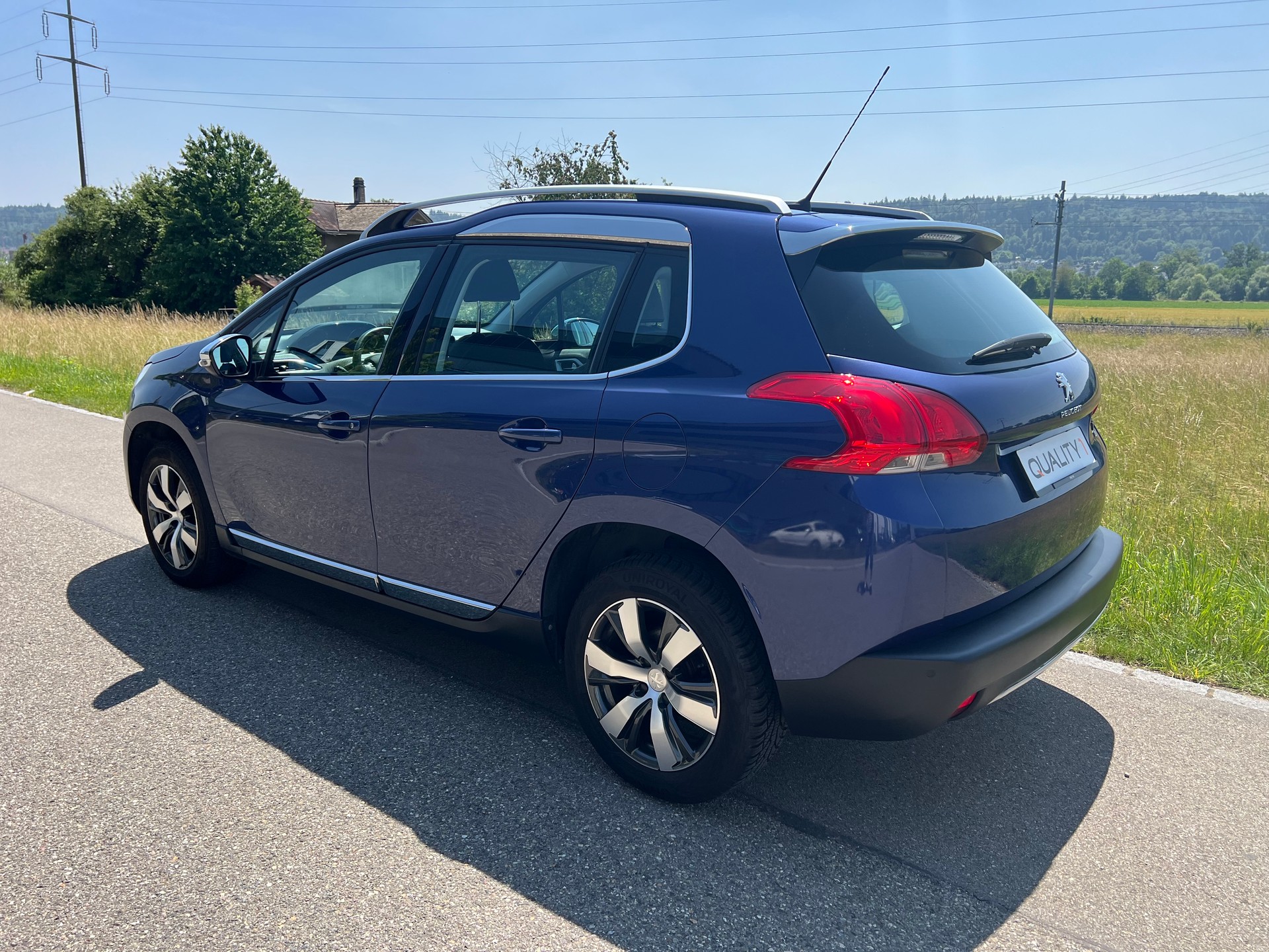 PEUGEOT 2008 1.2 PureTech Allure-image-12