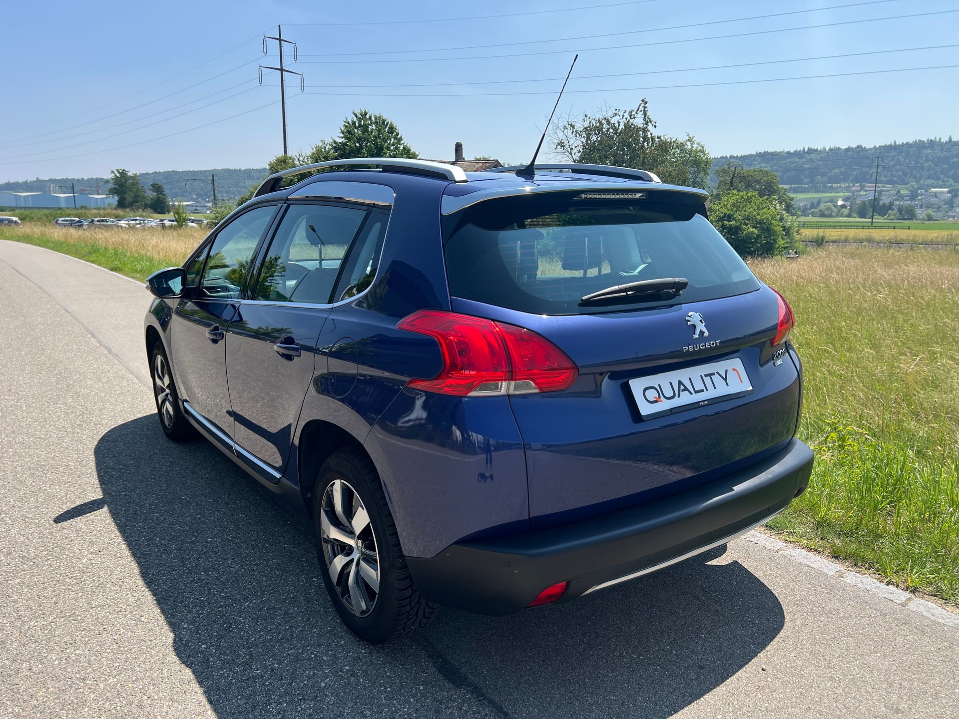 PEUGEOT 2008 1.2 PureTech Allure-image-11