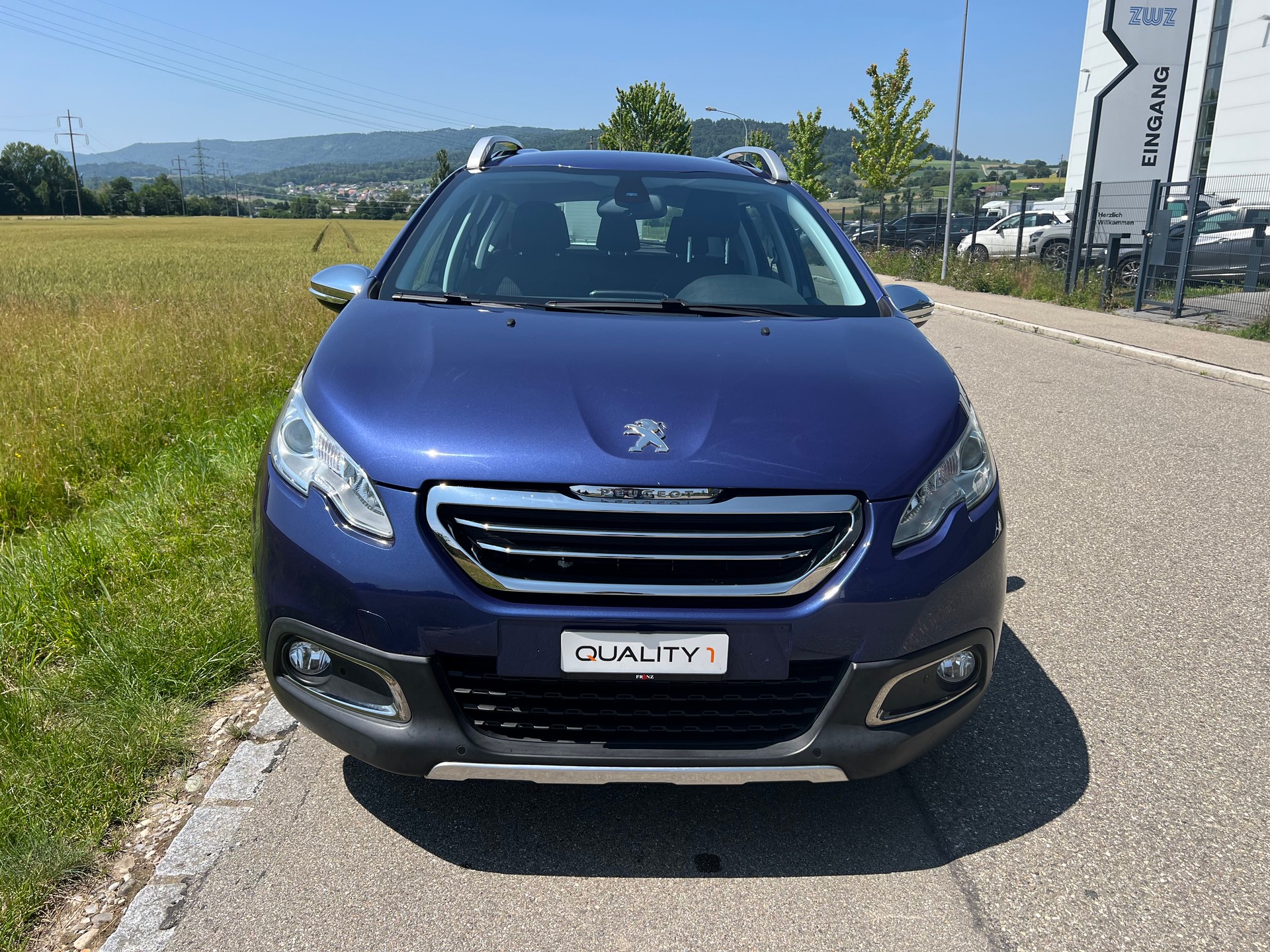PEUGEOT 2008 1.2 PureTech Allure-image-1