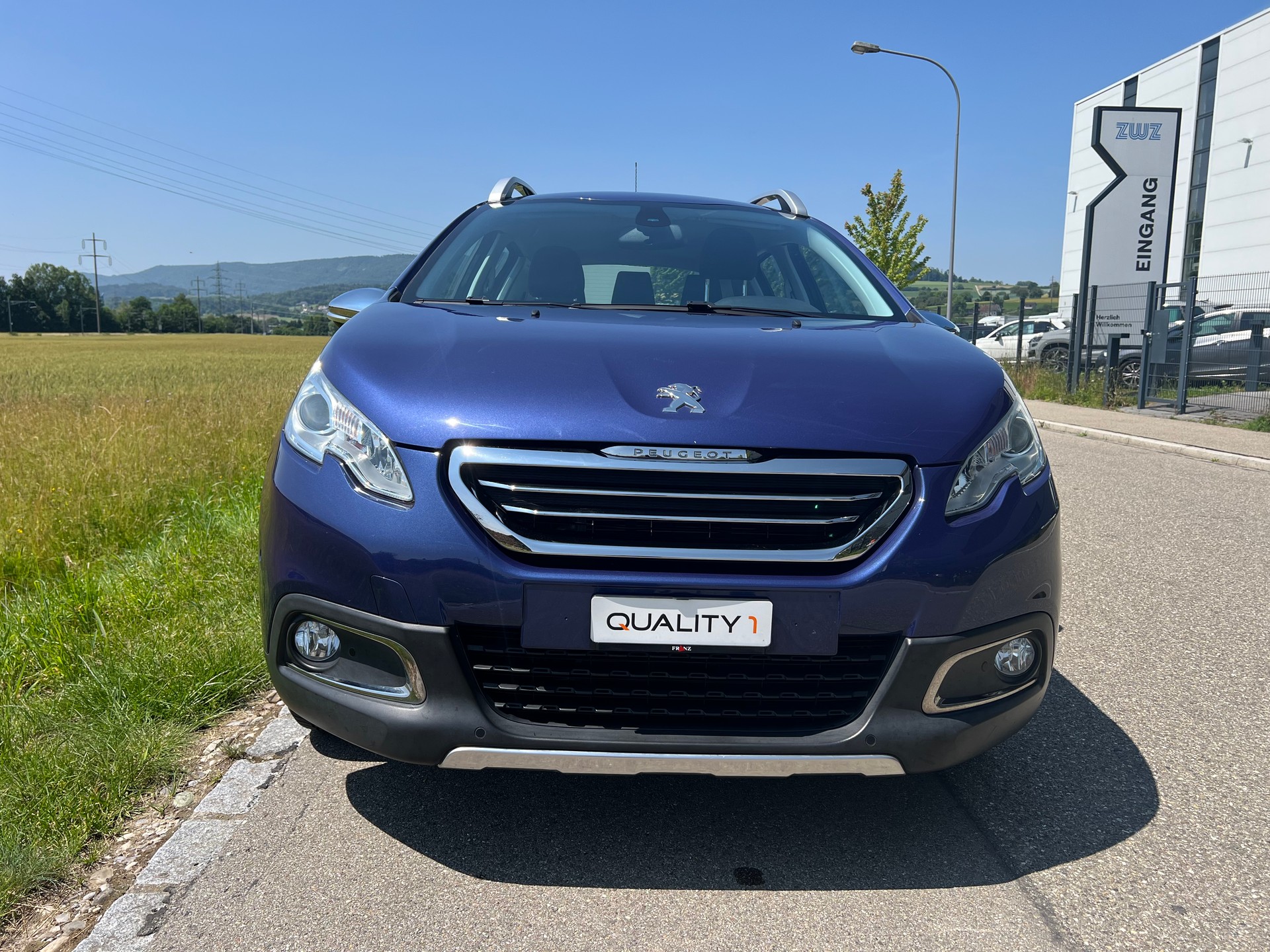 PEUGEOT 2008 1.2 PureTech Allure-image-4