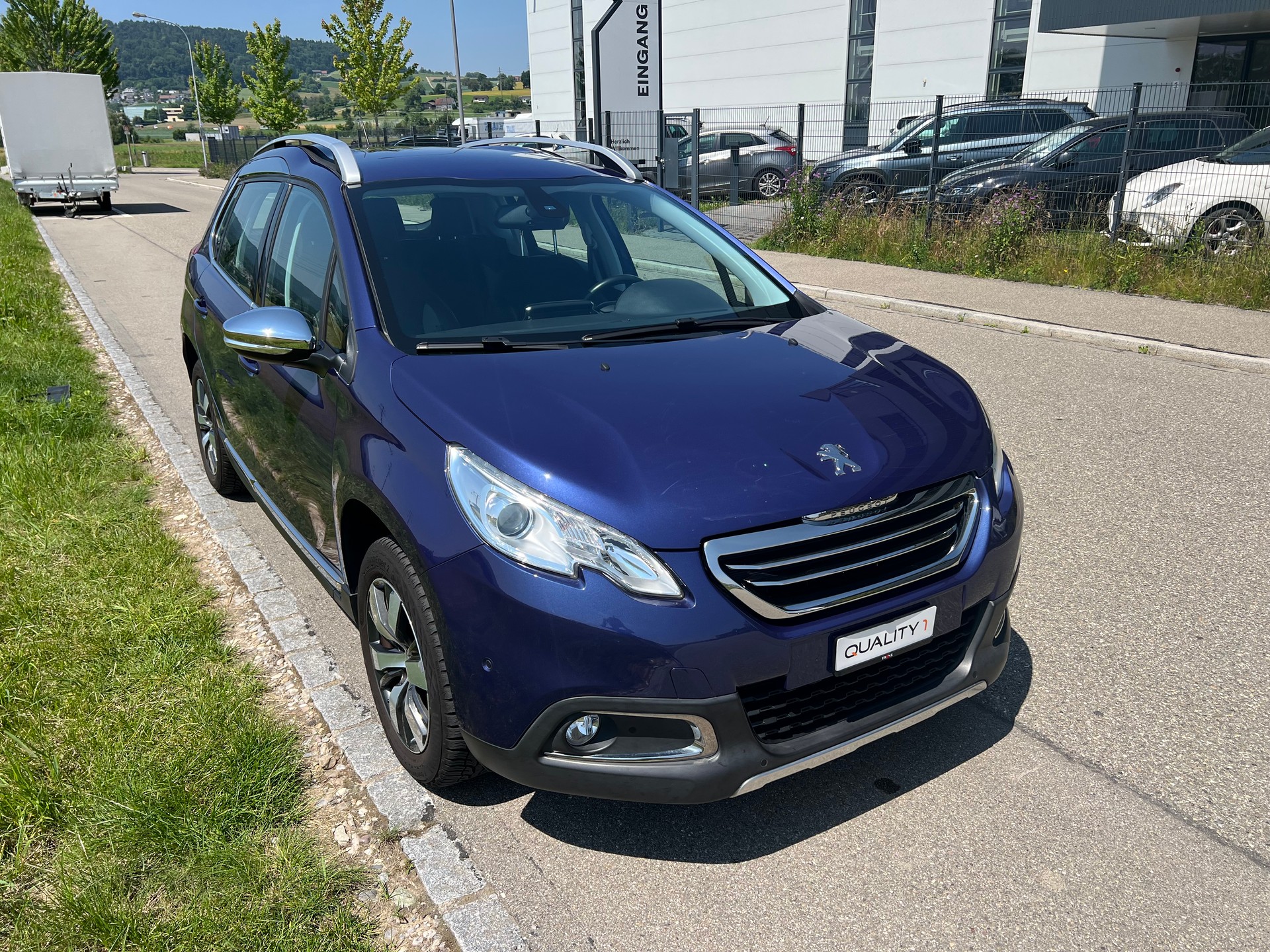 PEUGEOT 2008 1.2 PureTech Allure-image-5