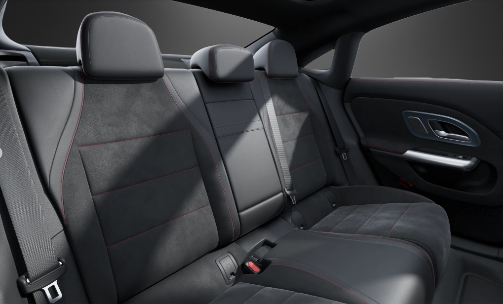 MERCEDES-BENZ CLA 350 4 Matic 85 kWh EQ-image-6