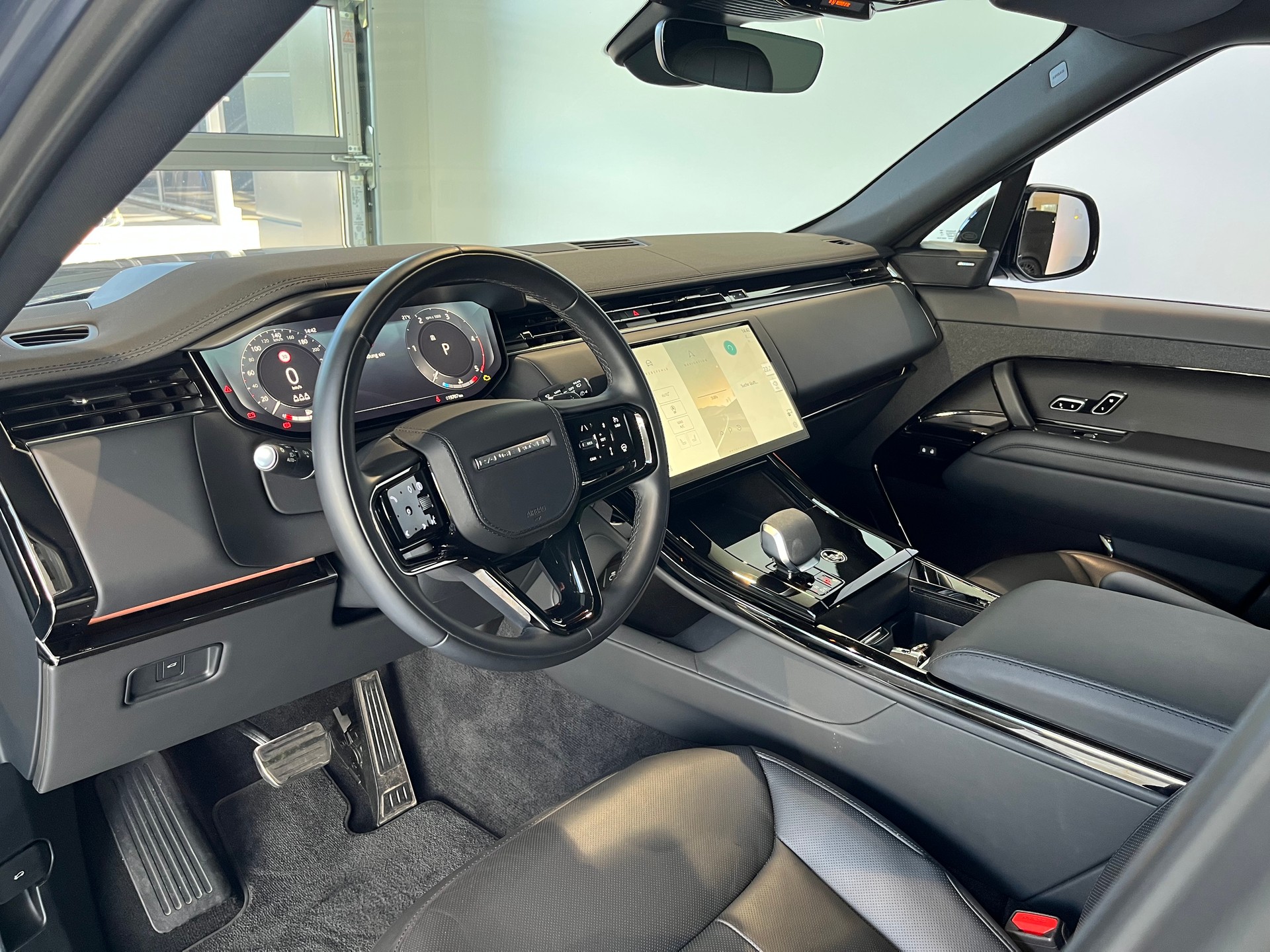 LAND ROVER Range Rover Sport D300 3.0 TD6 MHEV Dynamic SE Automatic-image-3