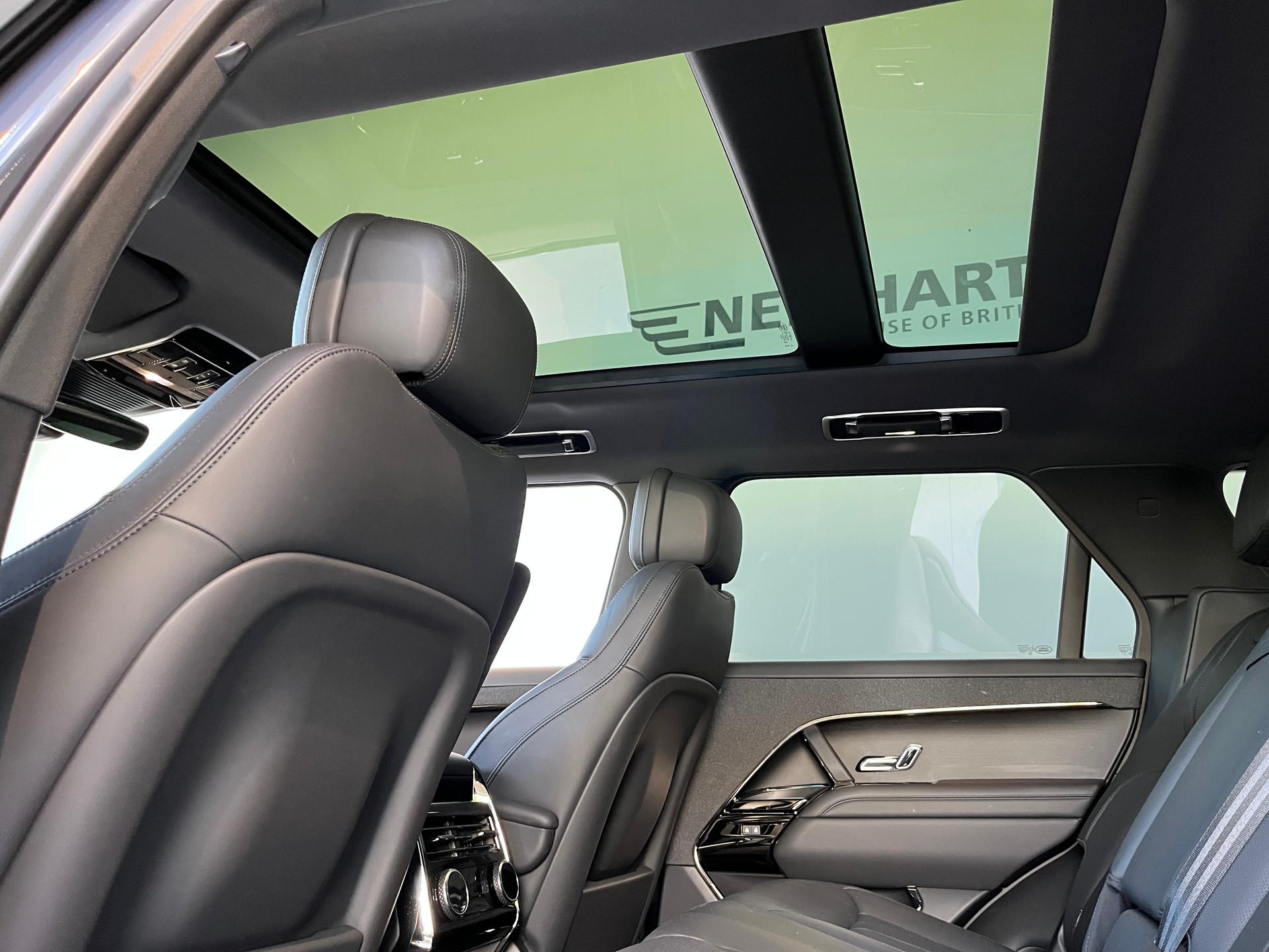 LAND ROVER Range Rover Sport D300 3.0 TD6 MHEV Dynamic SE Automatic-image-6