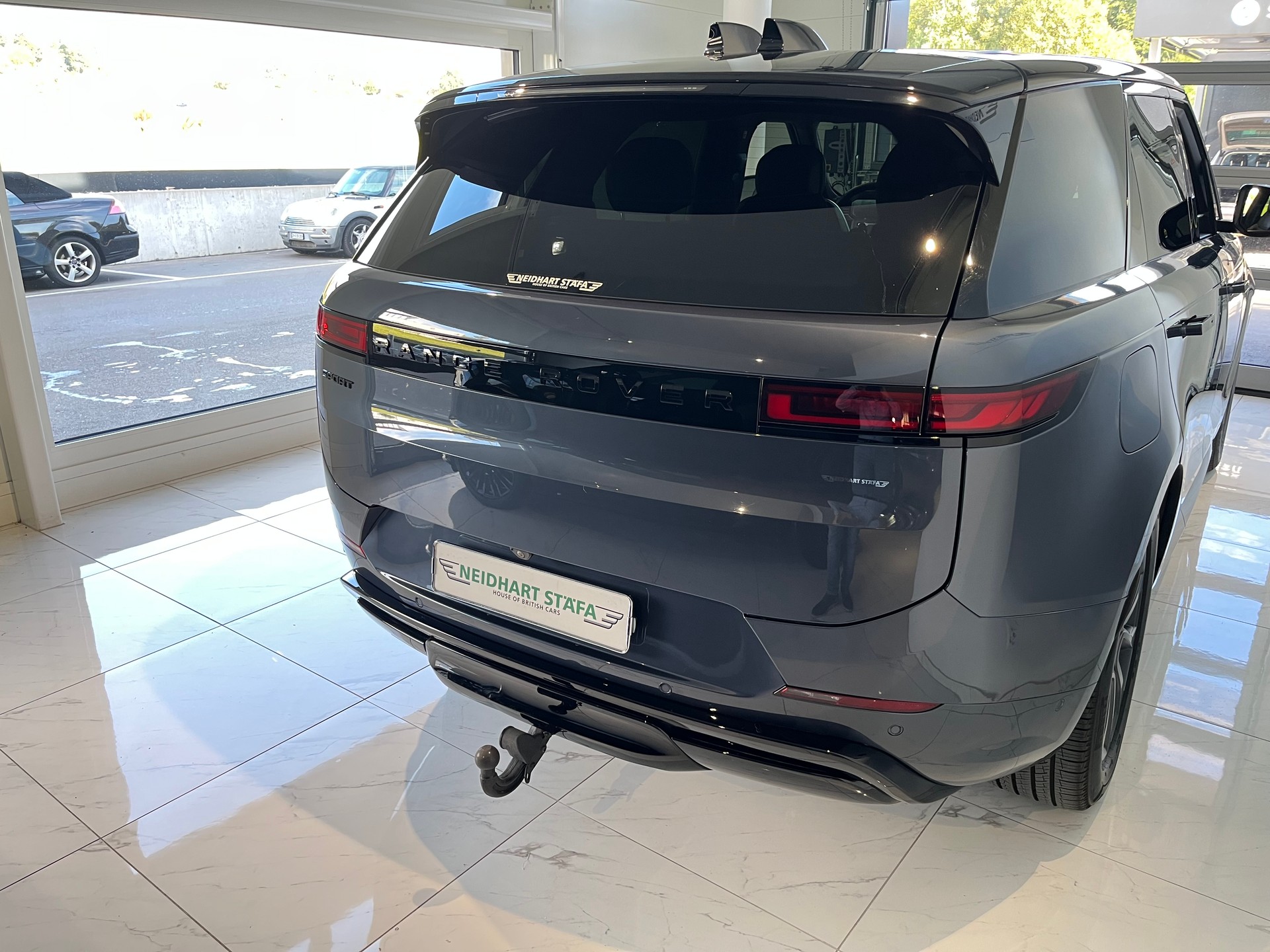 LAND ROVER Range Rover Sport D300 3.0 TD6 MHEV Dynamic SE Automatic-image-2