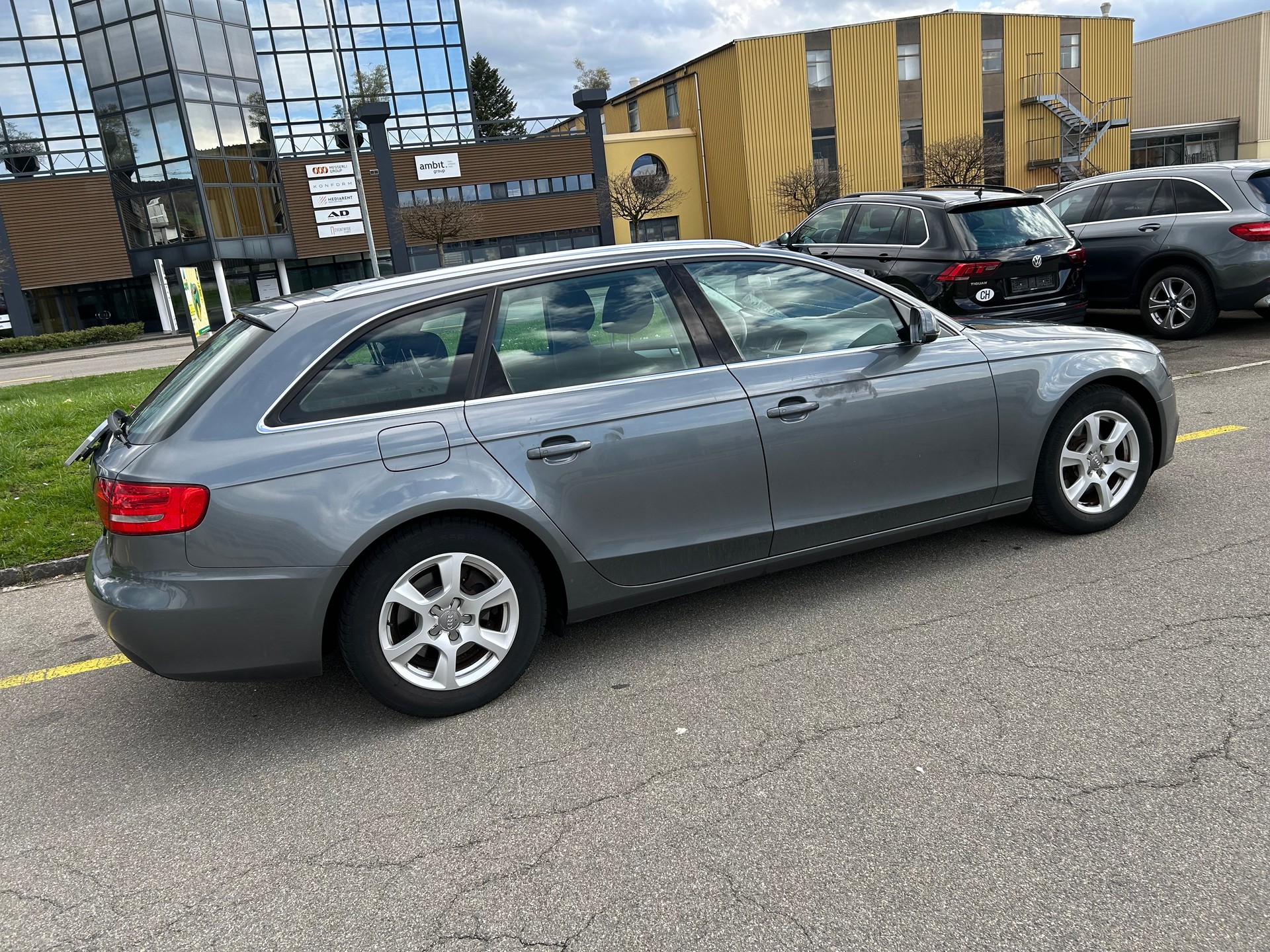 AUDI A4 Avant 2.0 TDIe-image-4