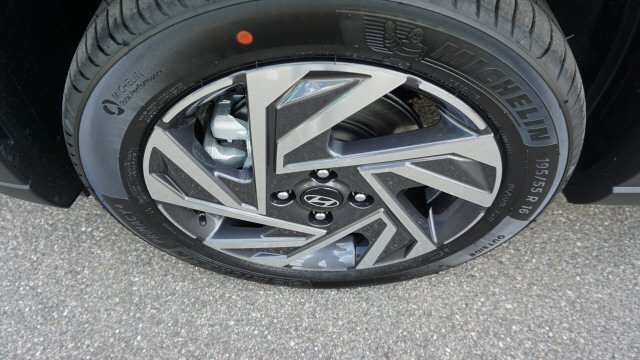 HYUNDAI Bayon 1.0 T-GDi AmpliaDCT-image-6