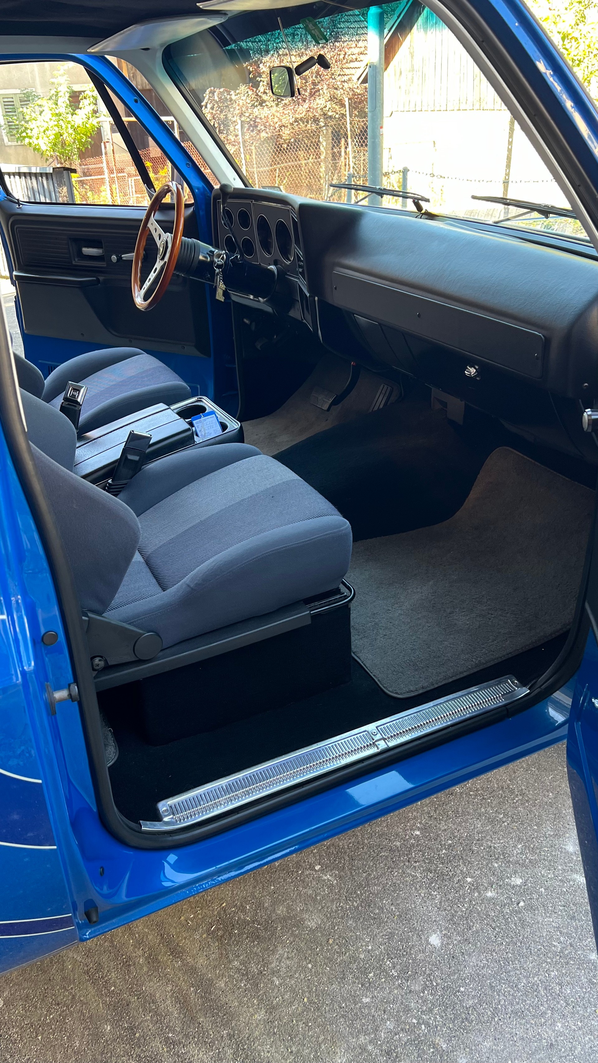 CHEVROLET 4 x 2-image-8